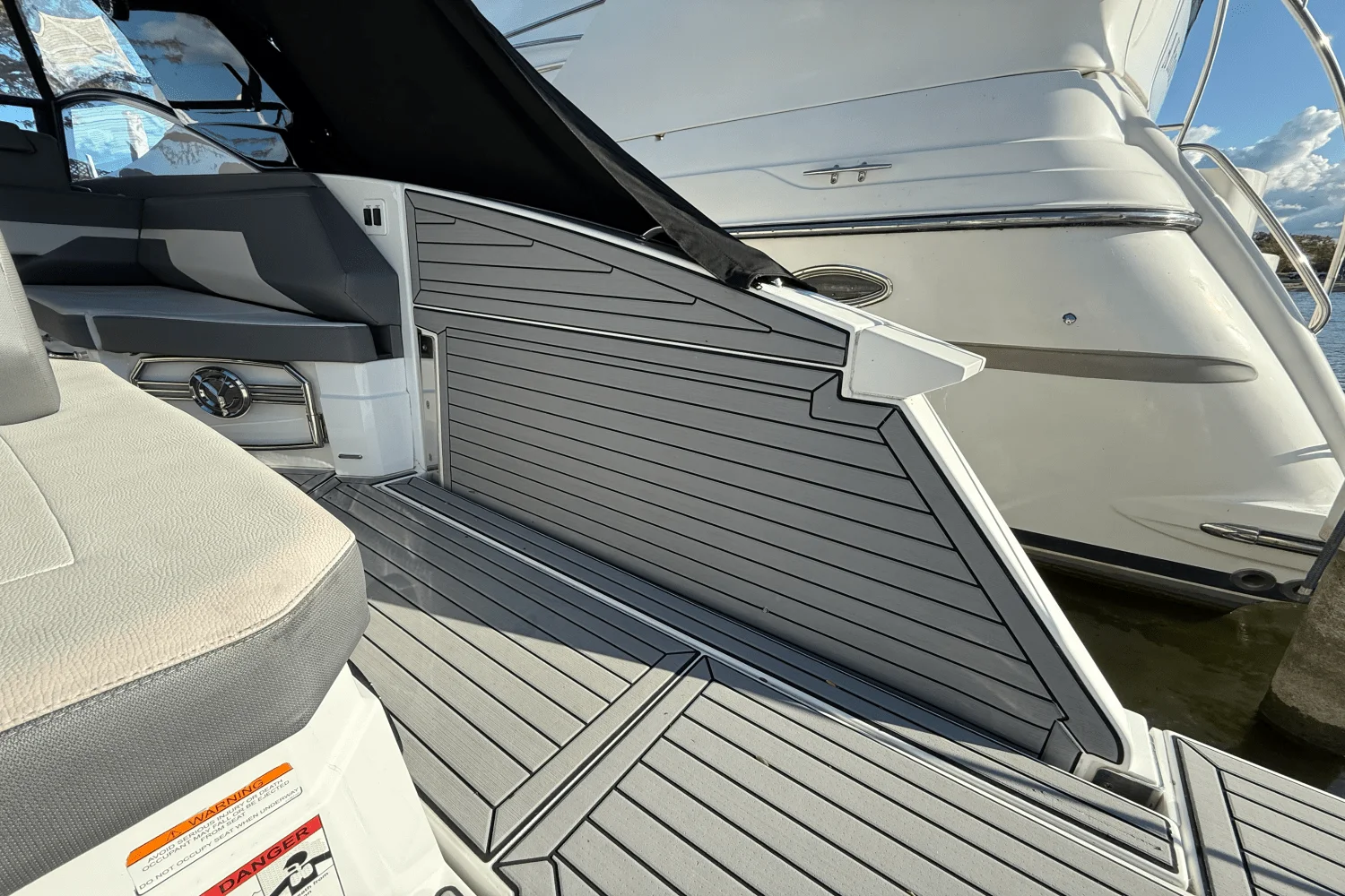 2020 Cruisers Yachts 38 GLS Image Thumbnail #13