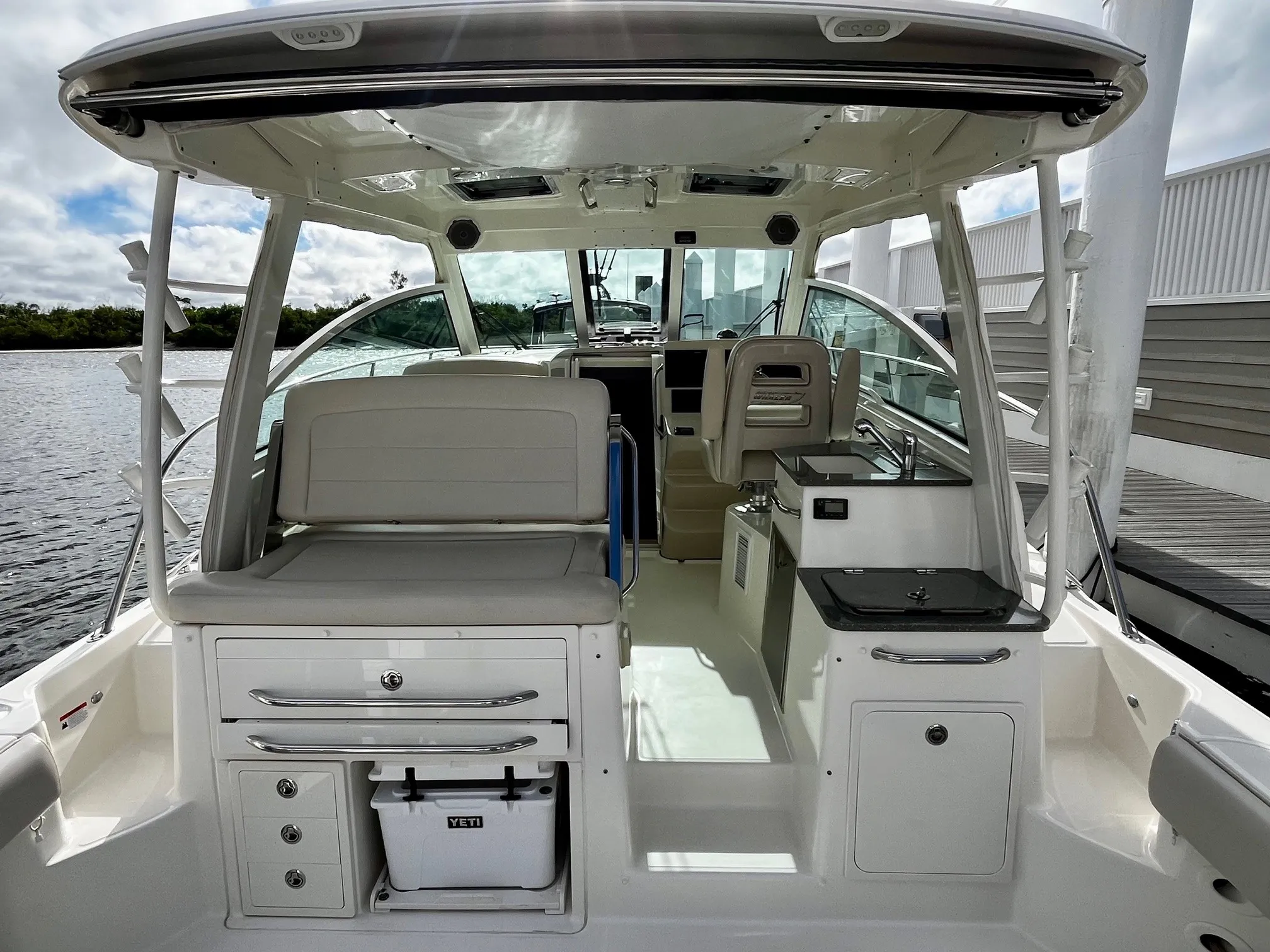 2018 Boston Whaler 345 CONQUEST Image Thumbnail #19