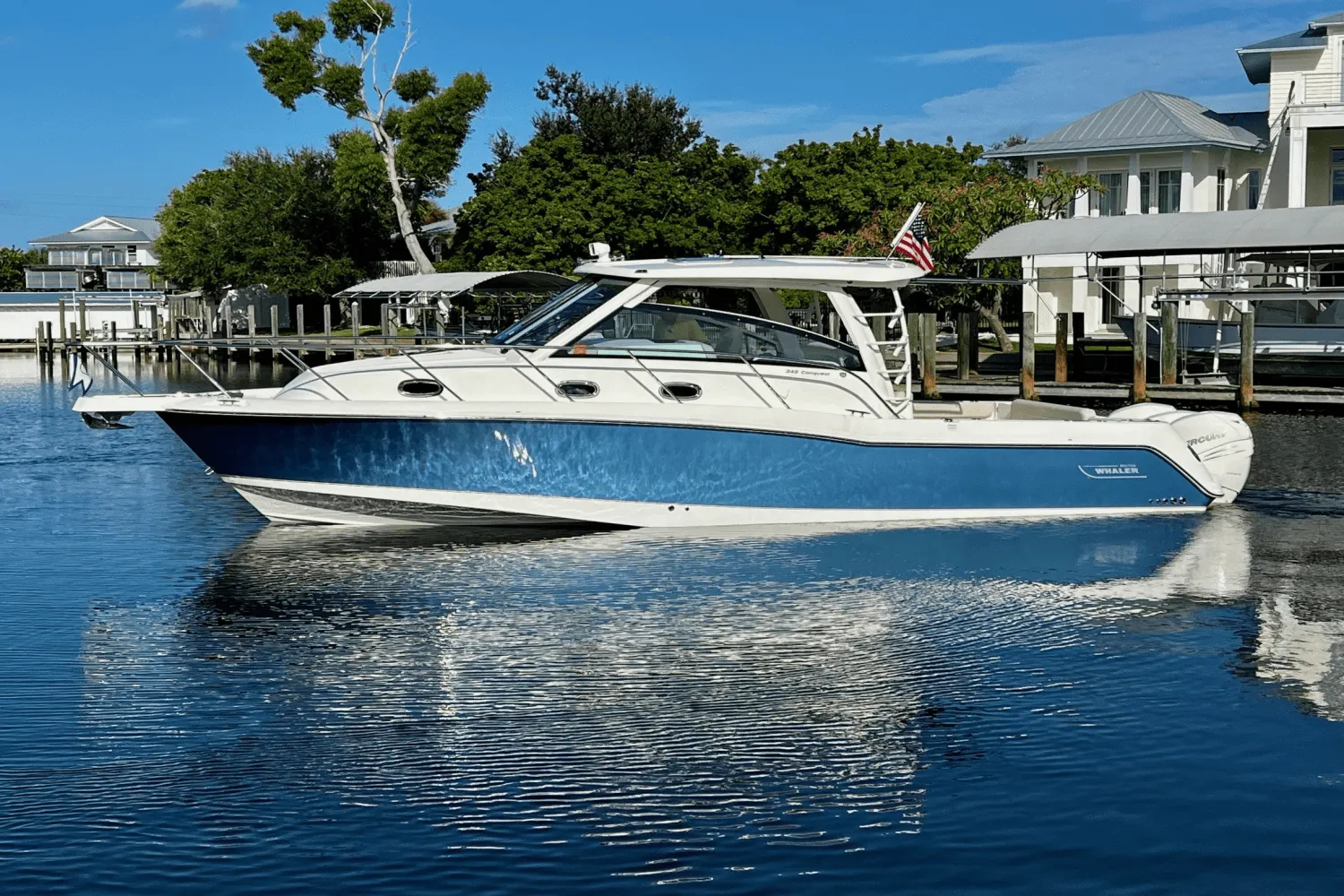 2018 Boston Whaler 345 CONQUEST Image Thumbnail #2