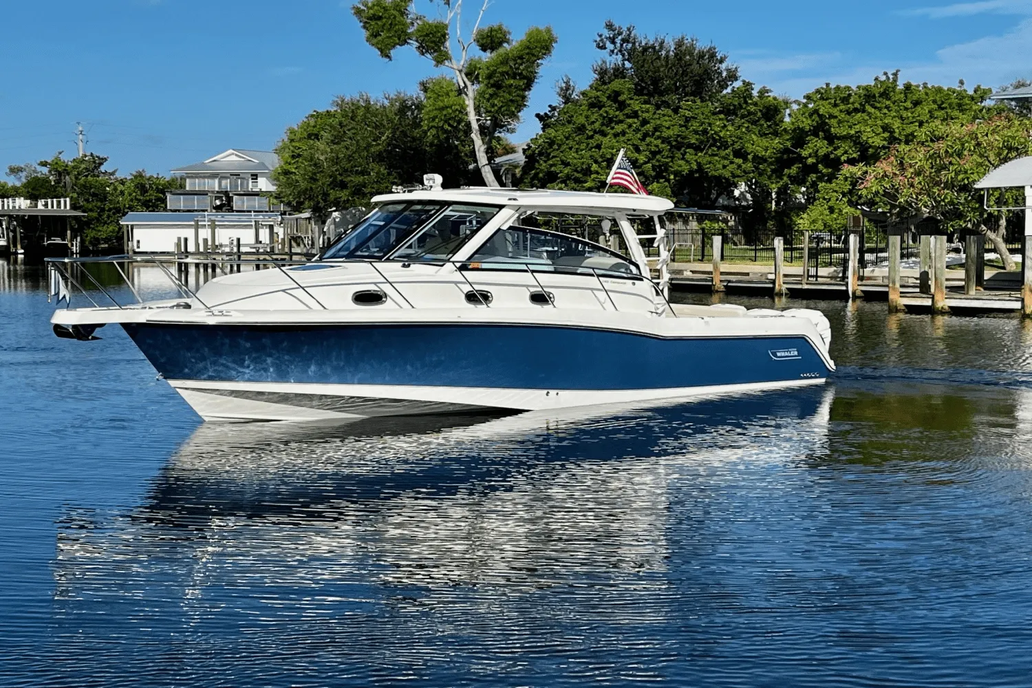 2018 Boston Whaler 345 CONQUEST Image Thumbnail #3