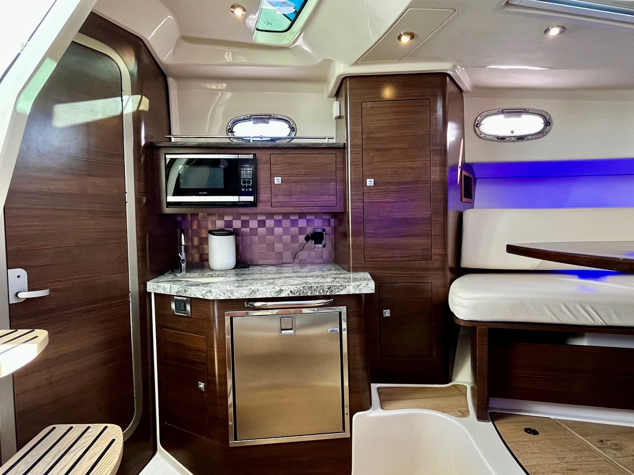 2018 Boston Whaler 345 CONQUEST Image Thumbnail #33