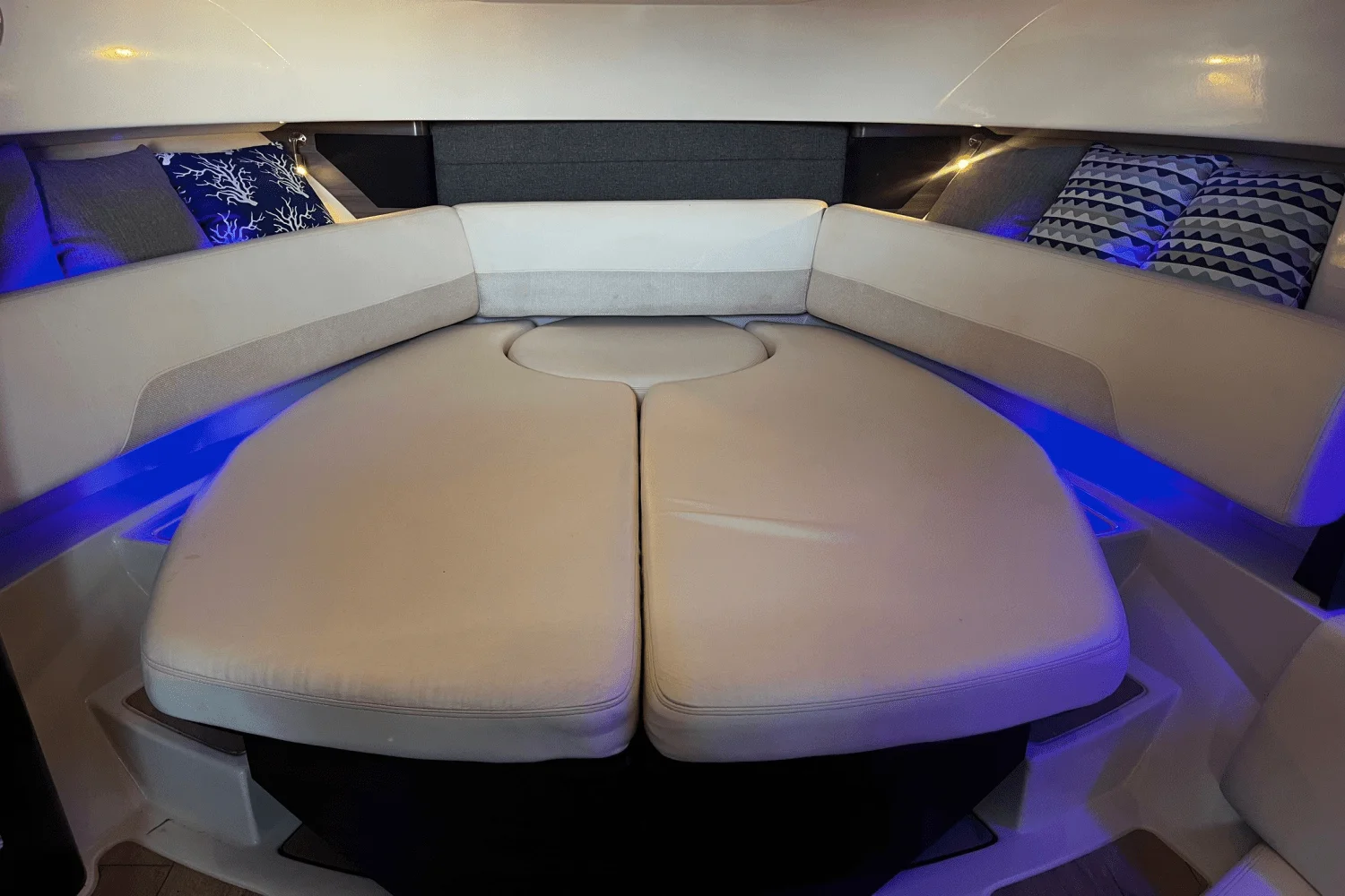 2018 Boston Whaler 345 CONQUEST Image Thumbnail #30