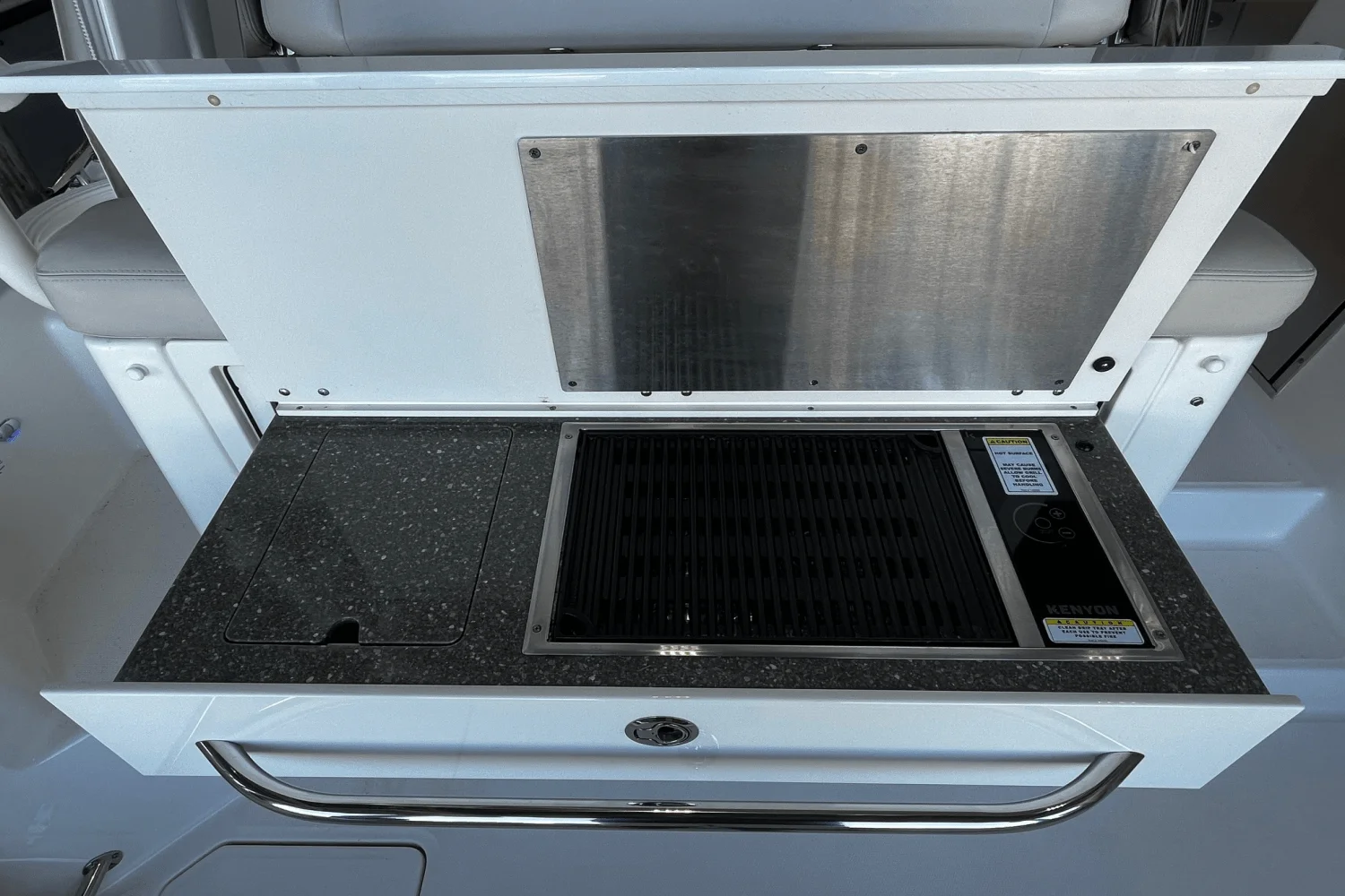 2018 Boston Whaler 345 CONQUEST Image Thumbnail #22