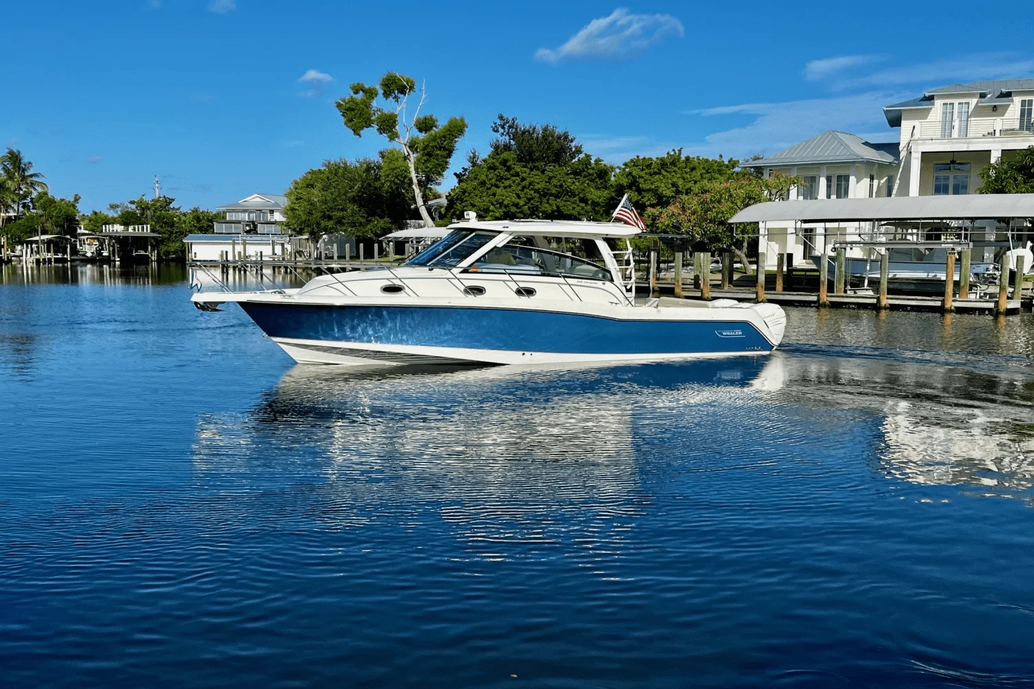 2018 Boston Whaler 345 CONQUEST Image Thumbnail #1
