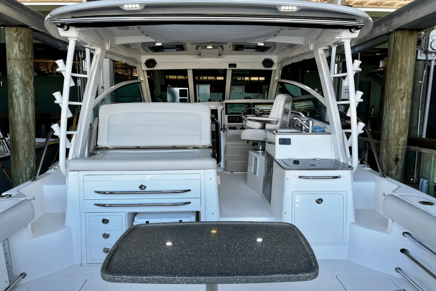 2018 Boston Whaler 345 CONQUEST Image Thumbnail #18