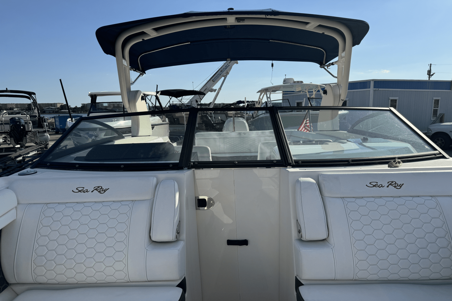 2019 Sea Ray 270 SDX OB Image Thumbnail #15
