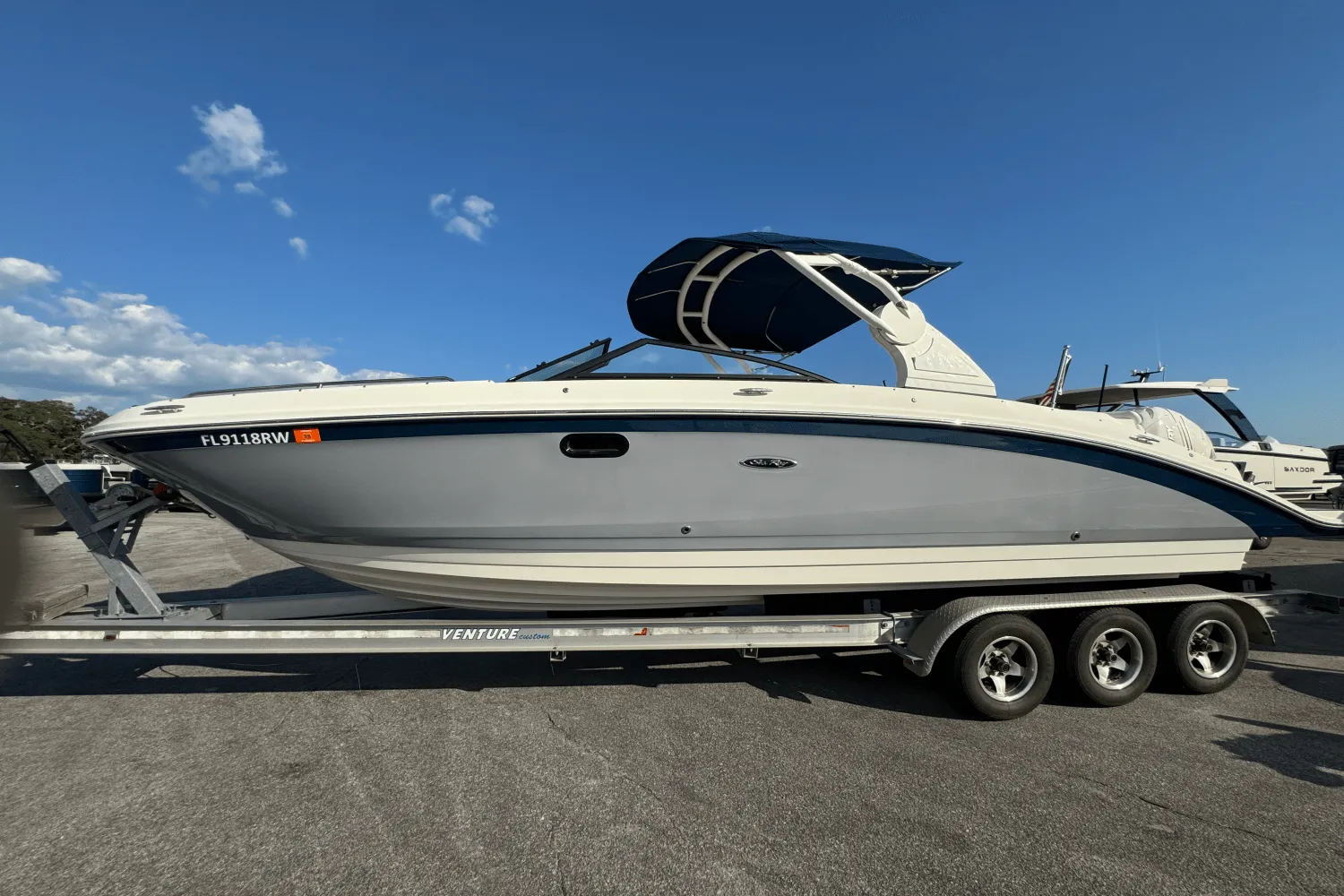 Thumbnail 3 for 2019 Sea Ray 270 SDX OB