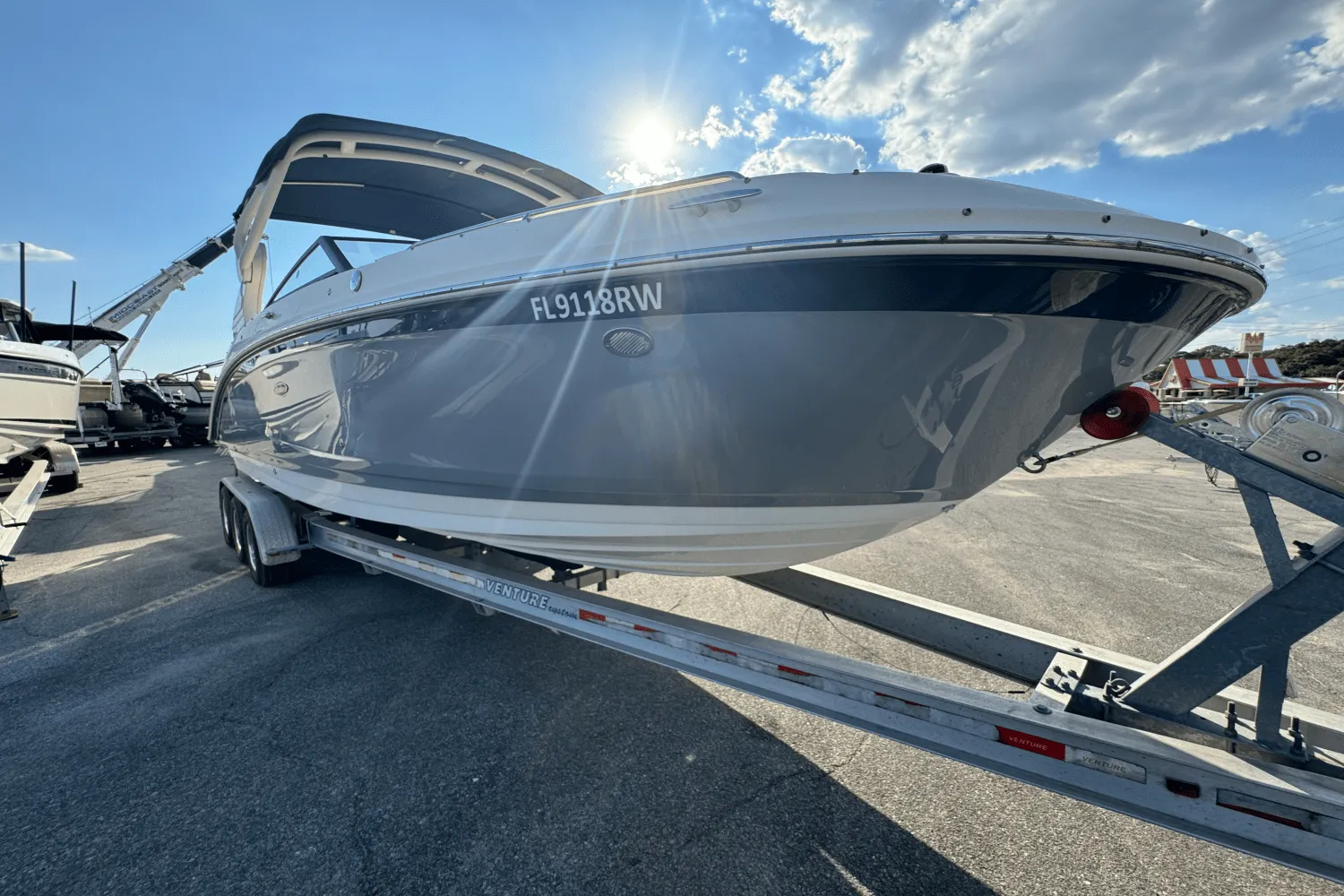 Thumbnail 2 for 2019 Sea Ray 270 SDX OB