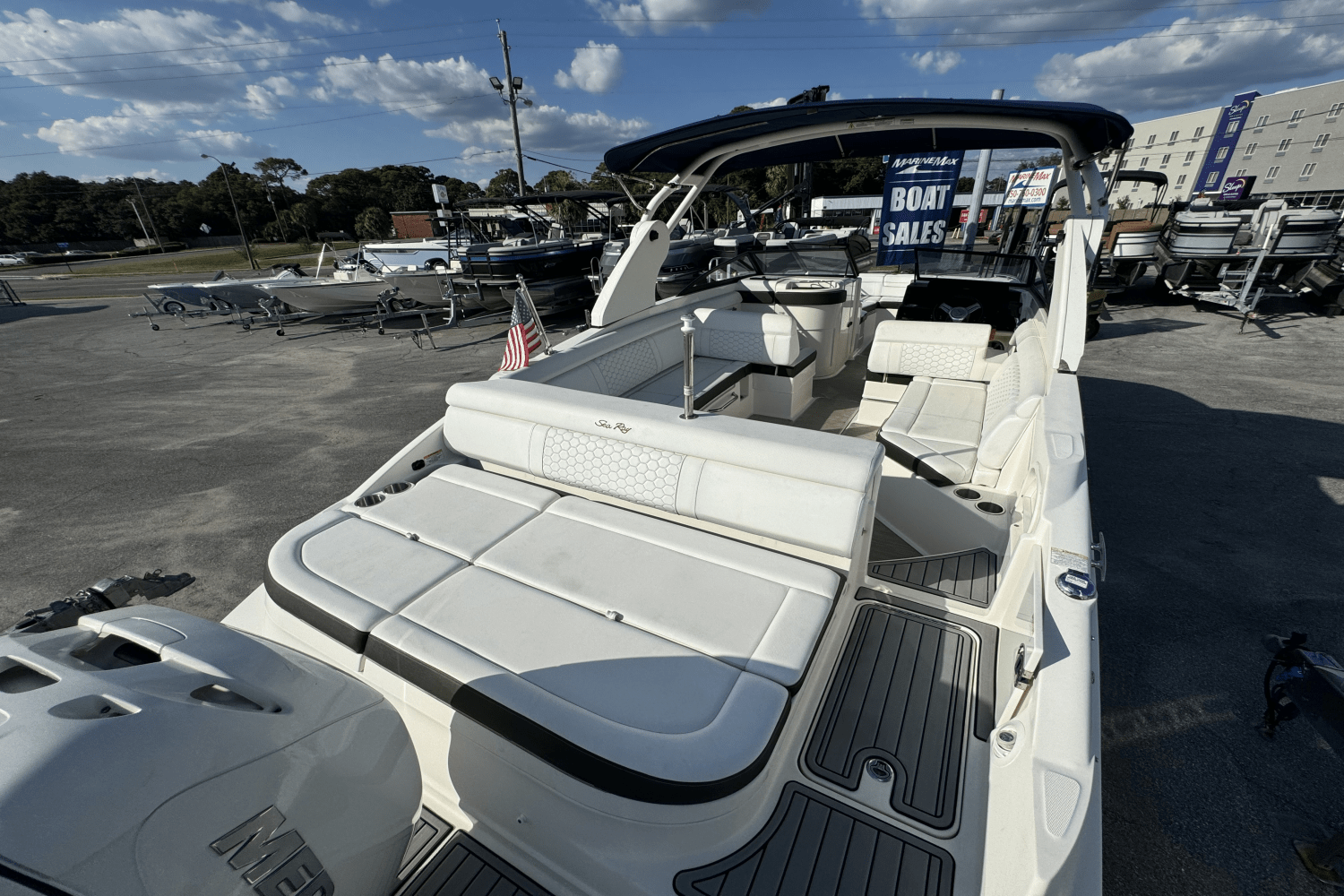 2019 Sea Ray 270 SDX OB Image Thumbnail #7