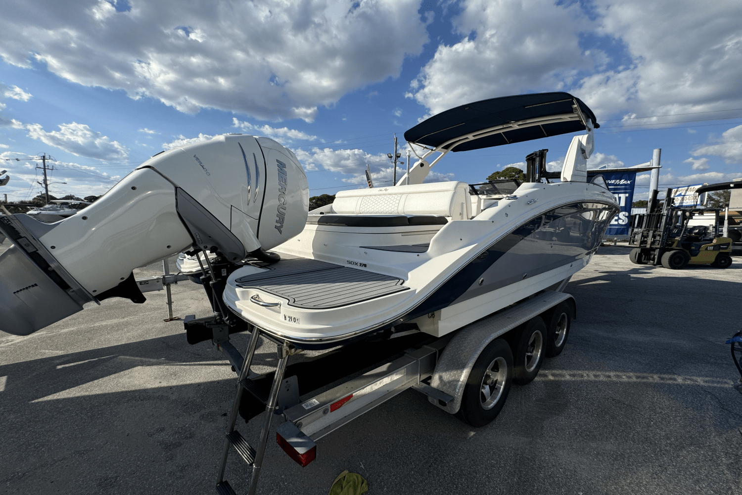 2019 Sea Ray 270 SDX OB Image Thumbnail #4