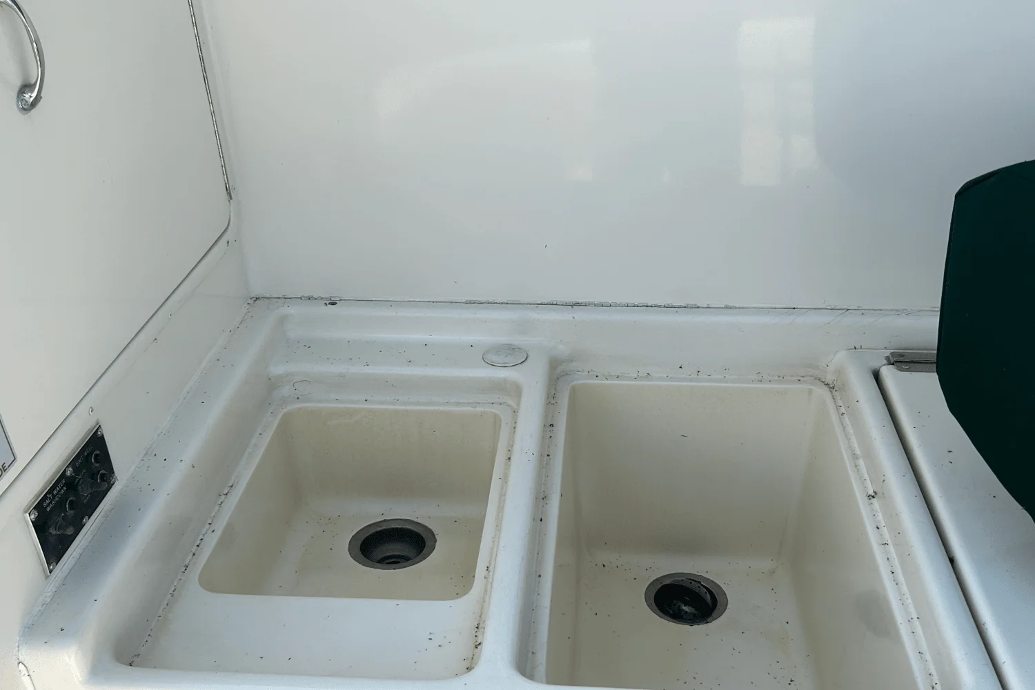 1984 Hatteras 60 CONTERTIBLE Image Thumbnail #12