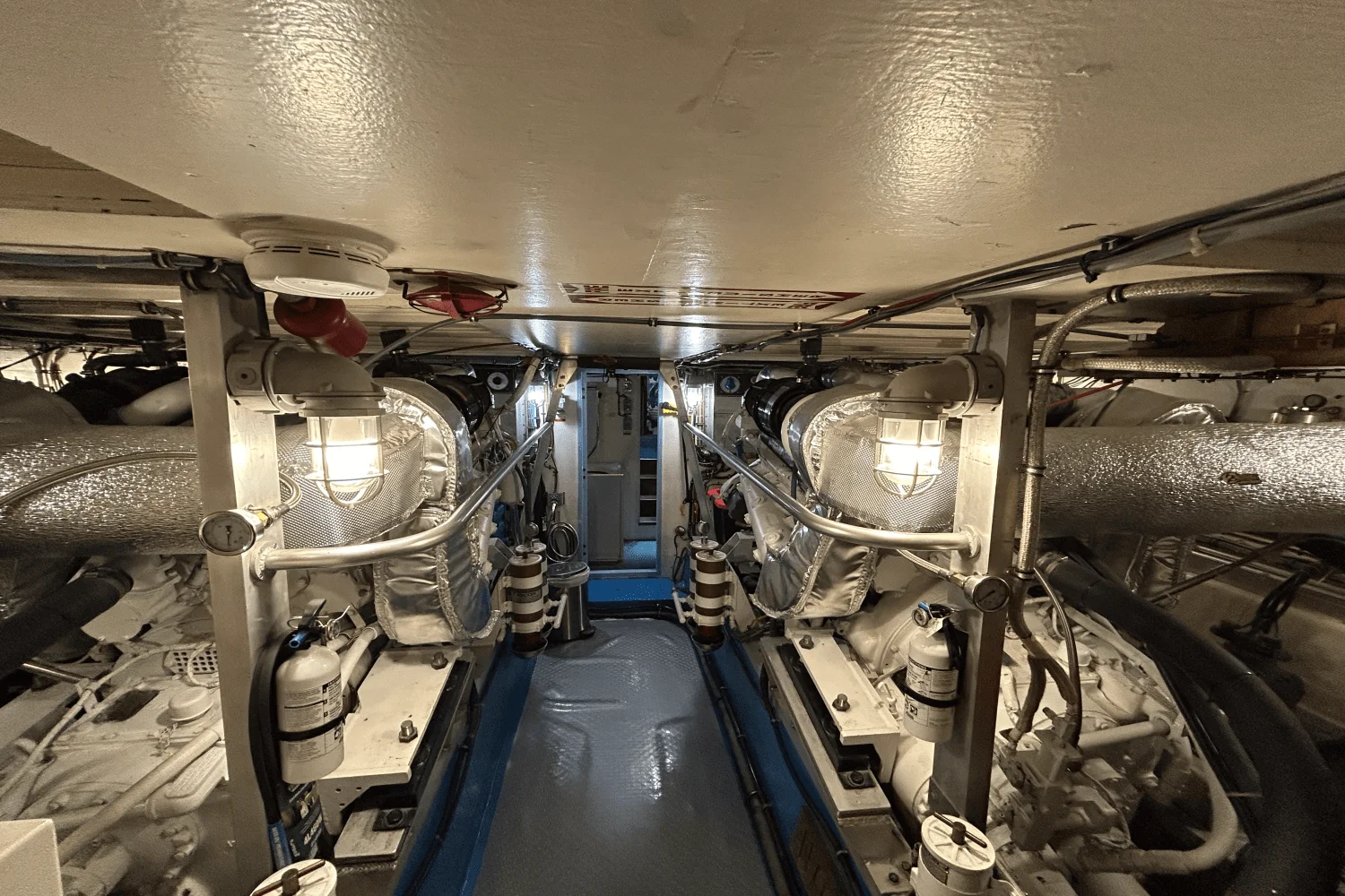 1984 Hatteras 60 CONTERTIBLE Image Thumbnail #47