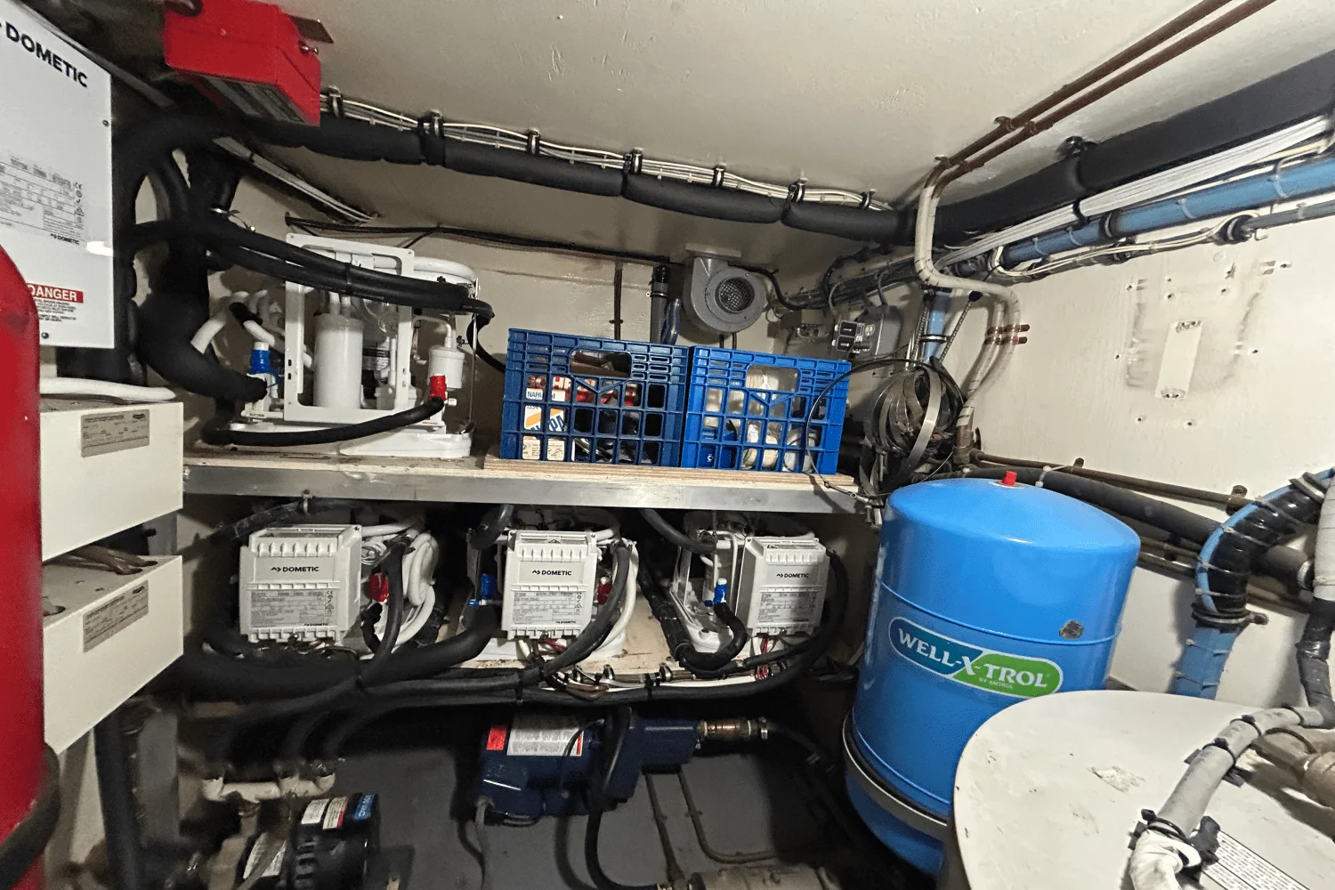 1984 Hatteras 60 CONTERTIBLE Image Thumbnail #43