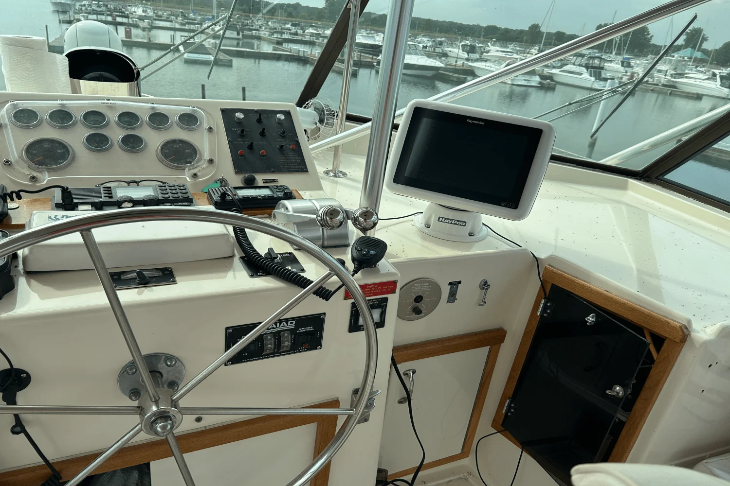 1984 Hatteras 60 CONTERTIBLE Image Thumbnail #66