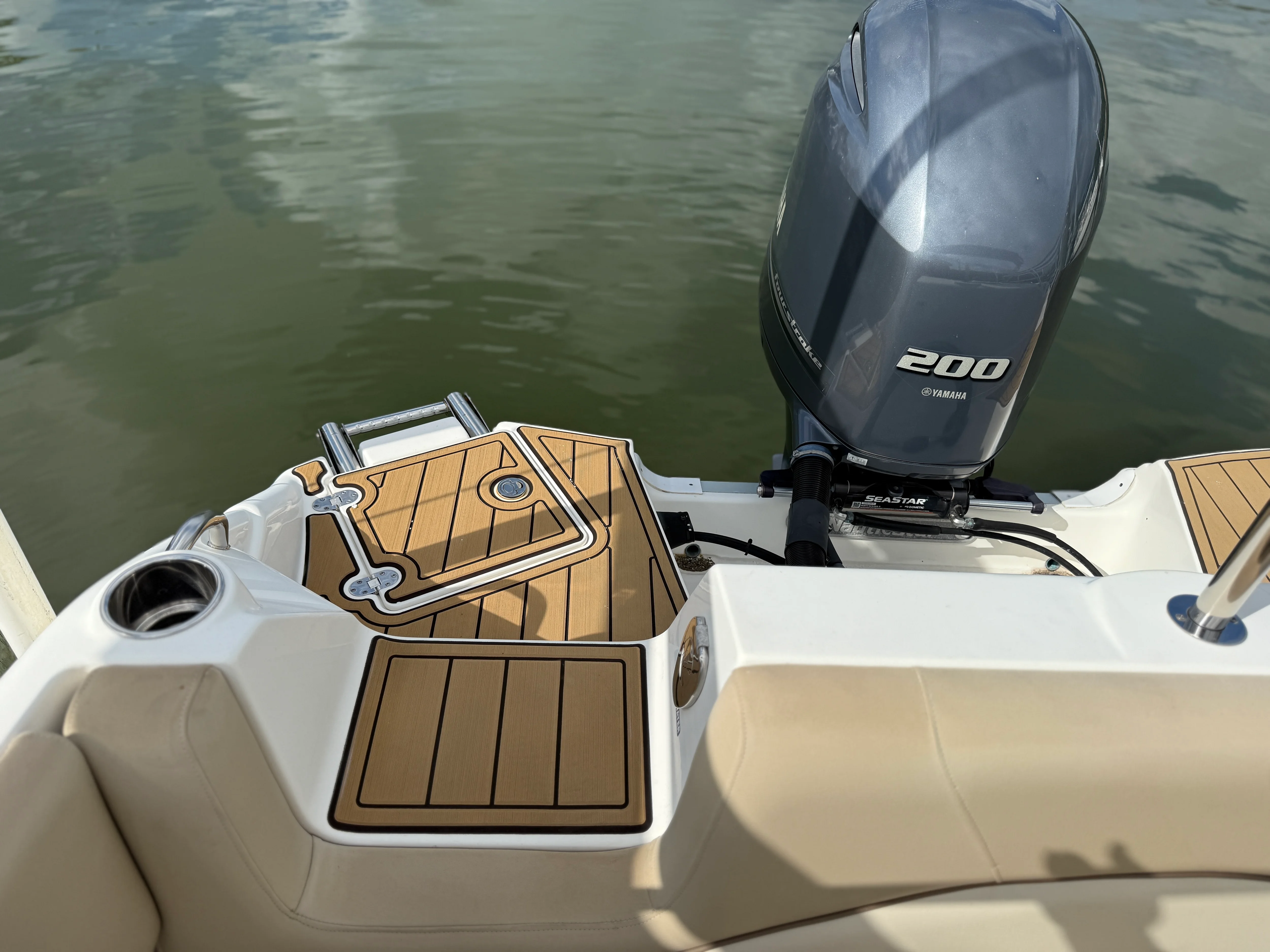 2022 NauticStar 223 DC Image Thumbnail #4