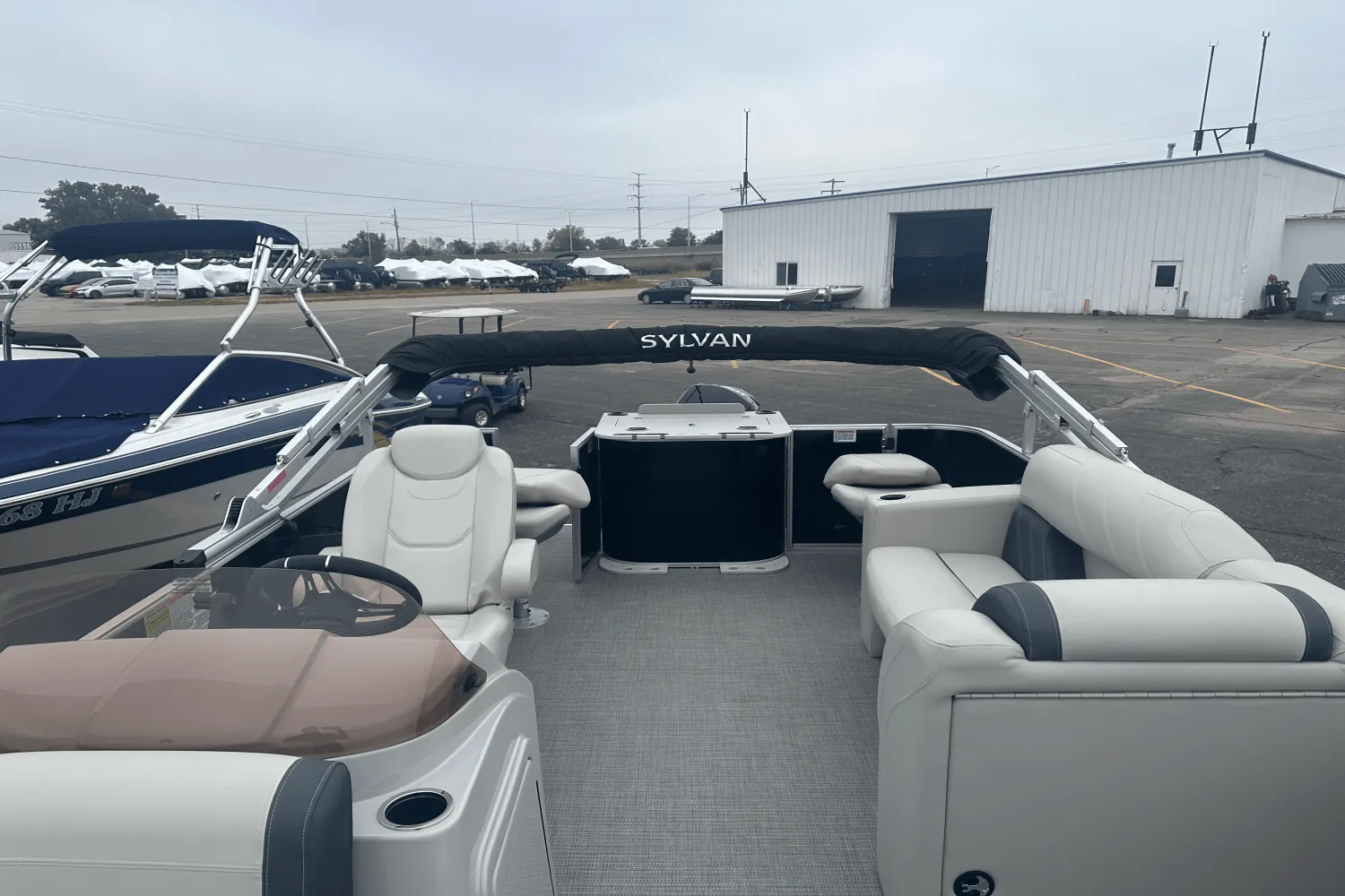 2023 Sylvan 8520 MIRAGE PF Image Thumbnail #11