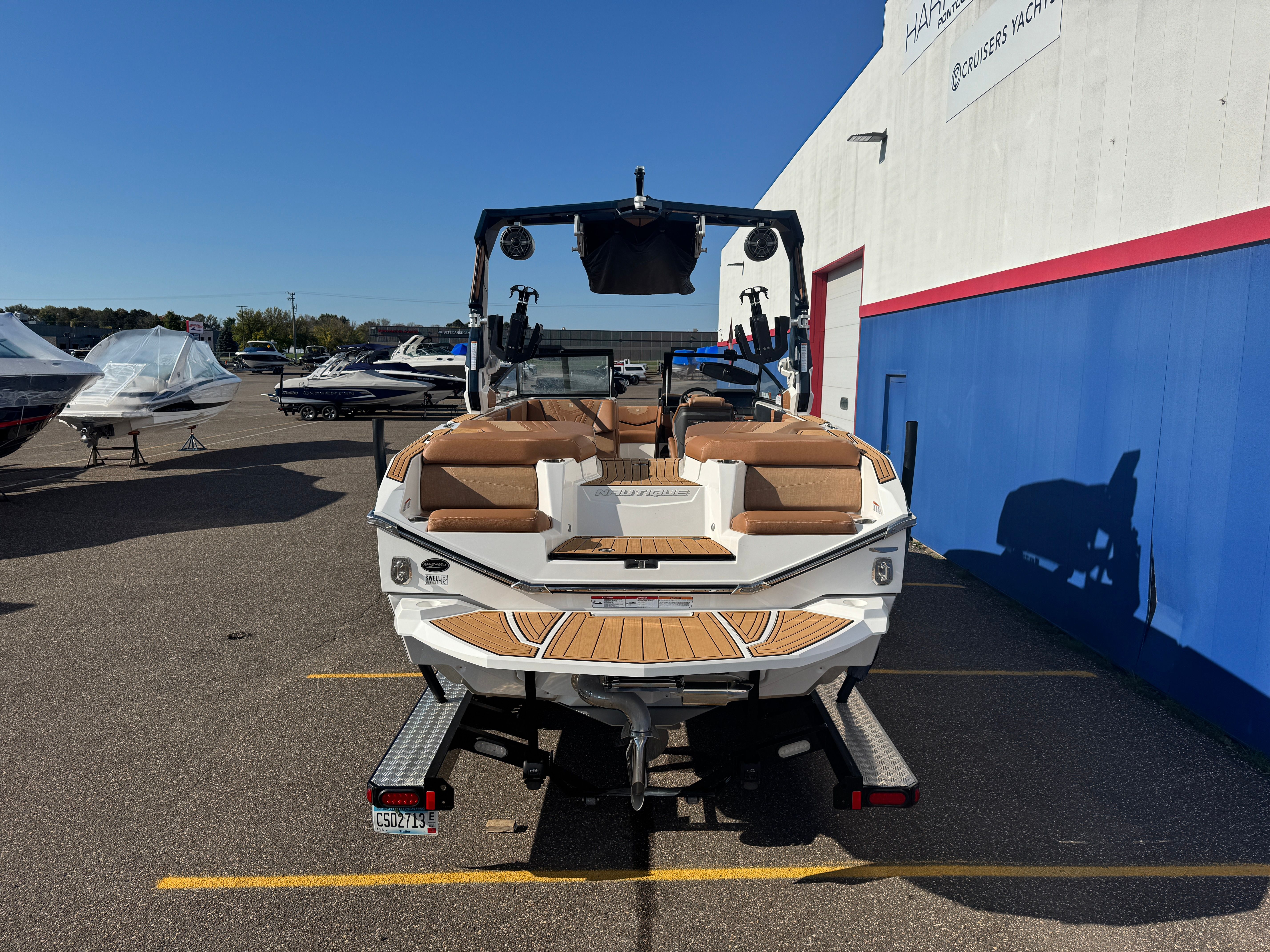 2022 Nautique G23SA Image Thumbnail #3