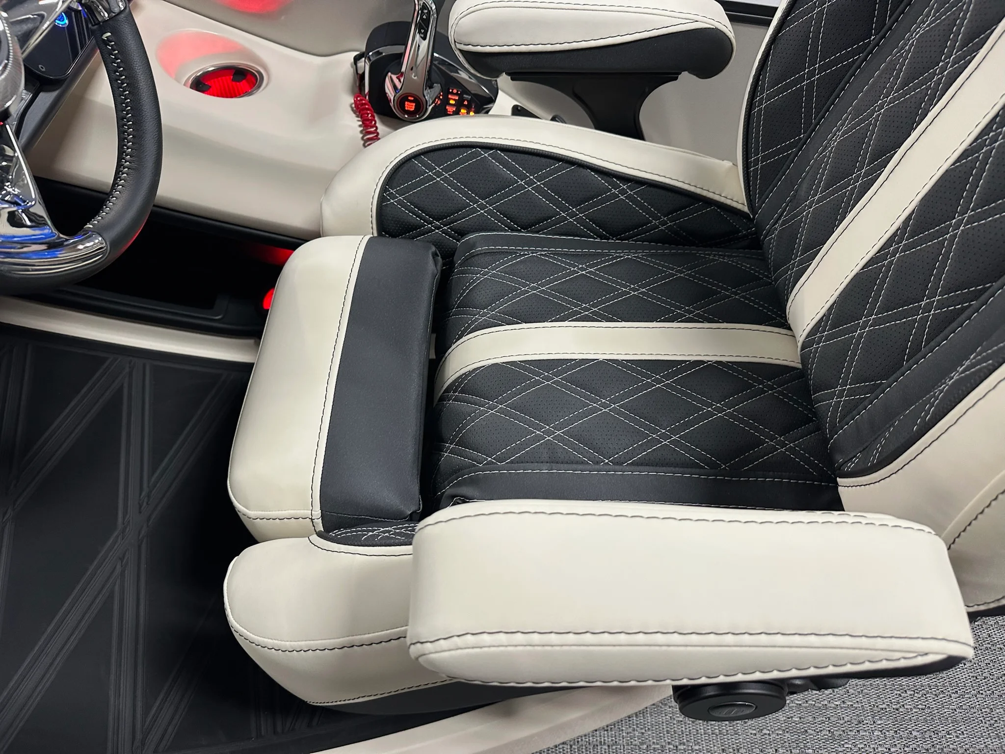 2026 Barletta Lusso 25 UC Image Thumbnail #36