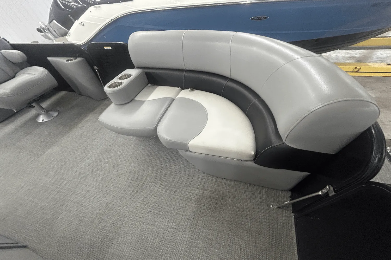 2019 Manitou 210 AURORA LE Image Thumbnail #12