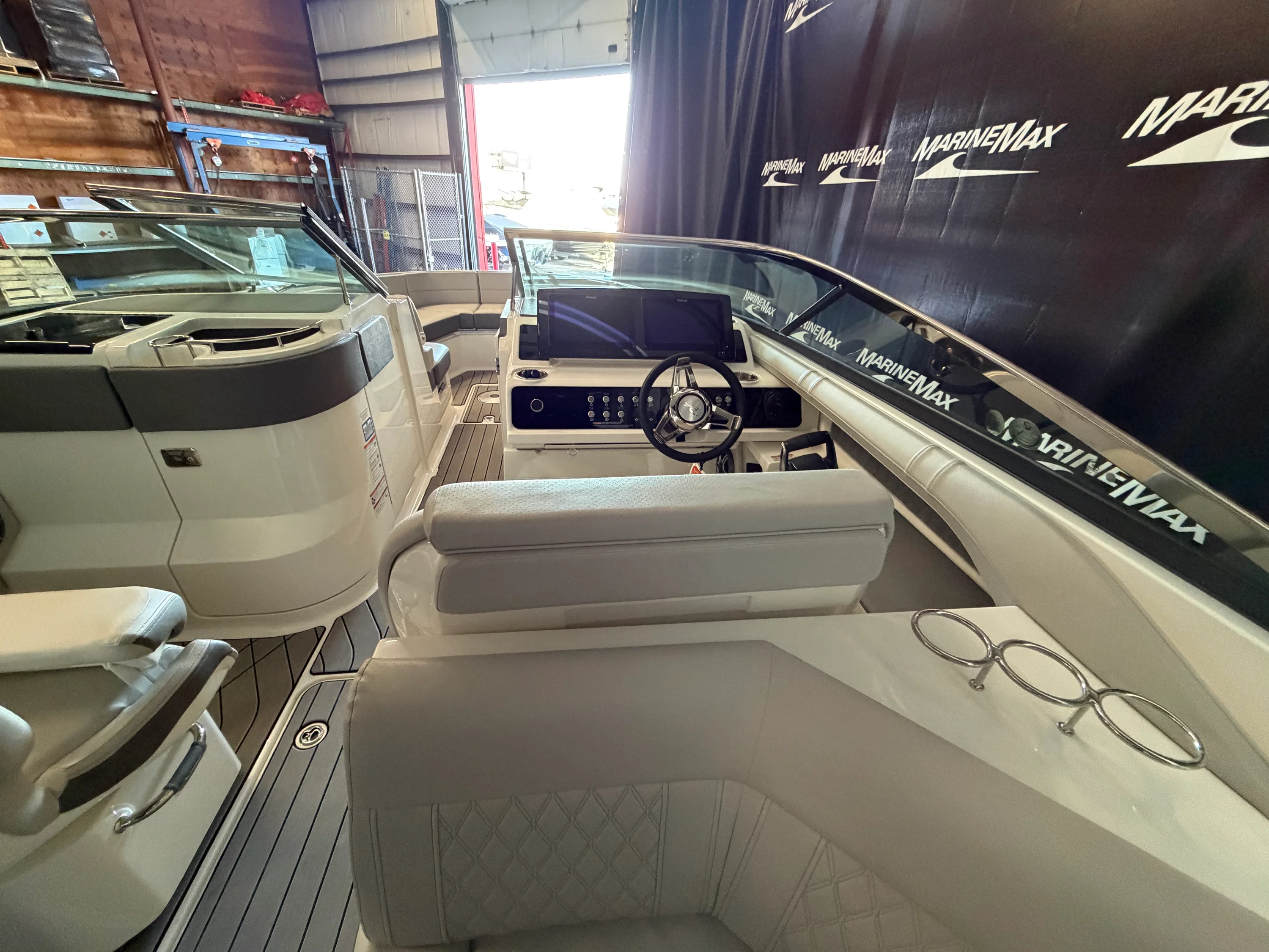 2026 Sea Ray SLX 310 Image Thumbnail #21