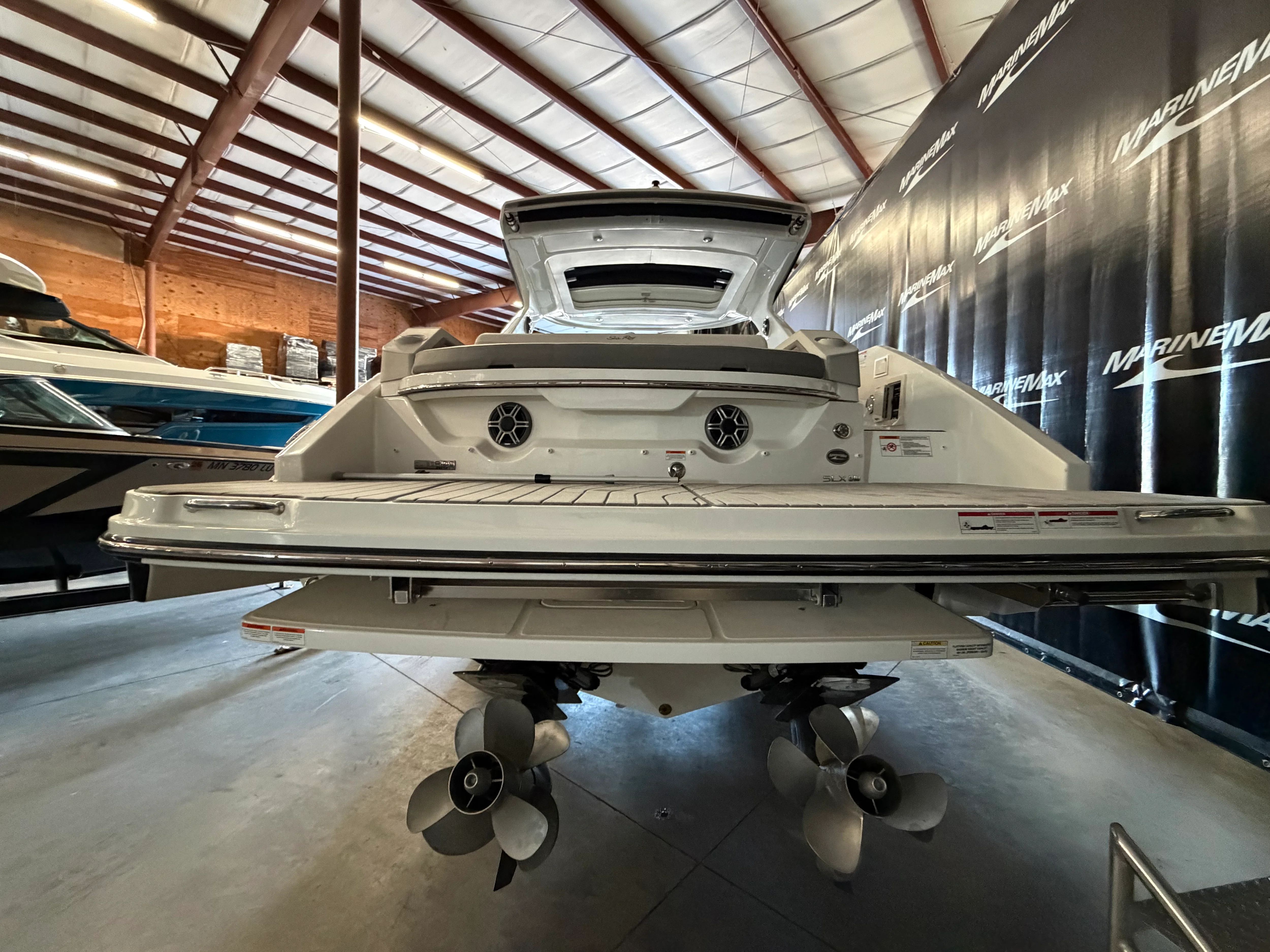 2026 Sea Ray SLX 310 Image Thumbnail #4