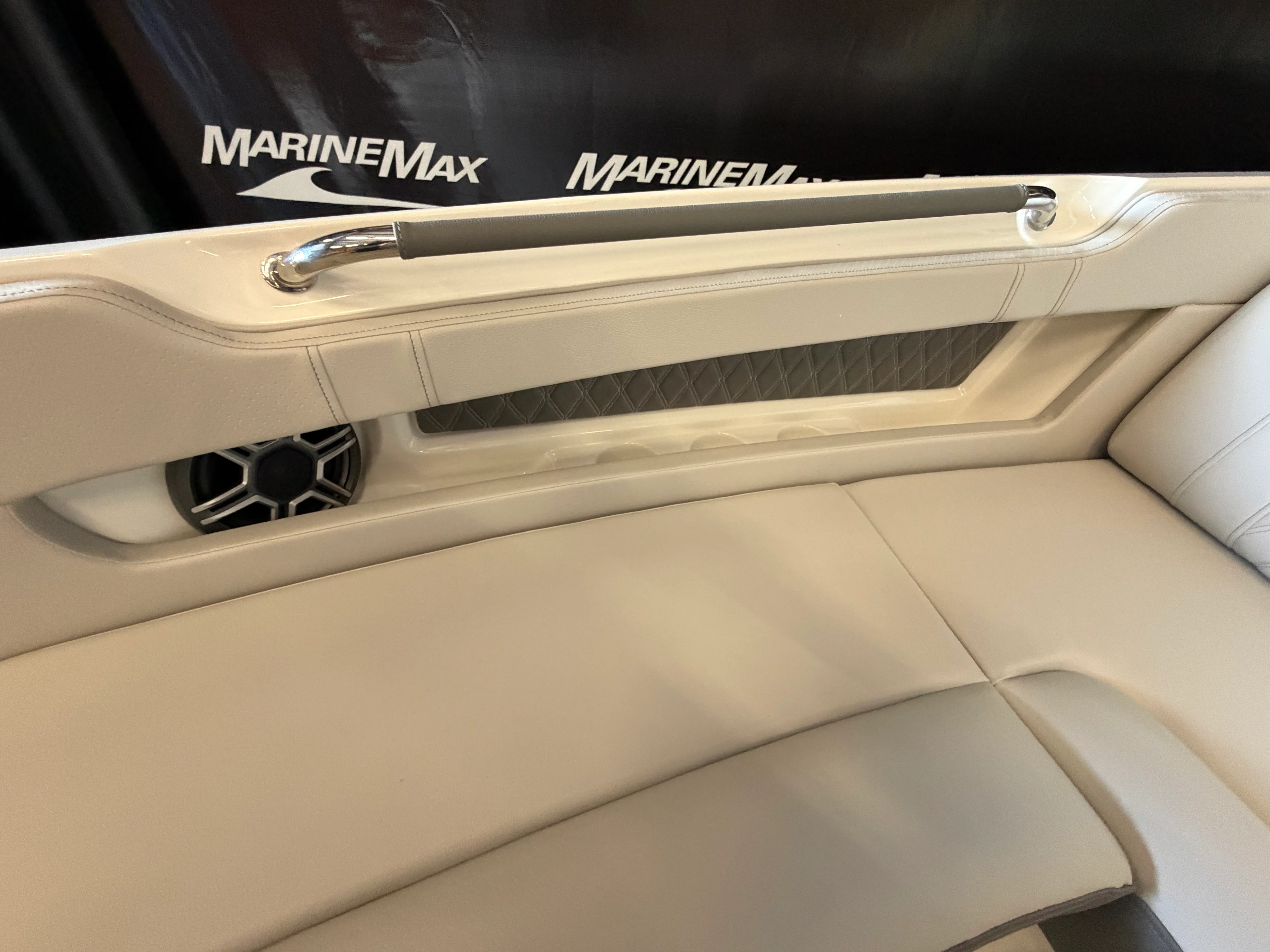 2026 Sea Ray SLX 310 Image Thumbnail #39