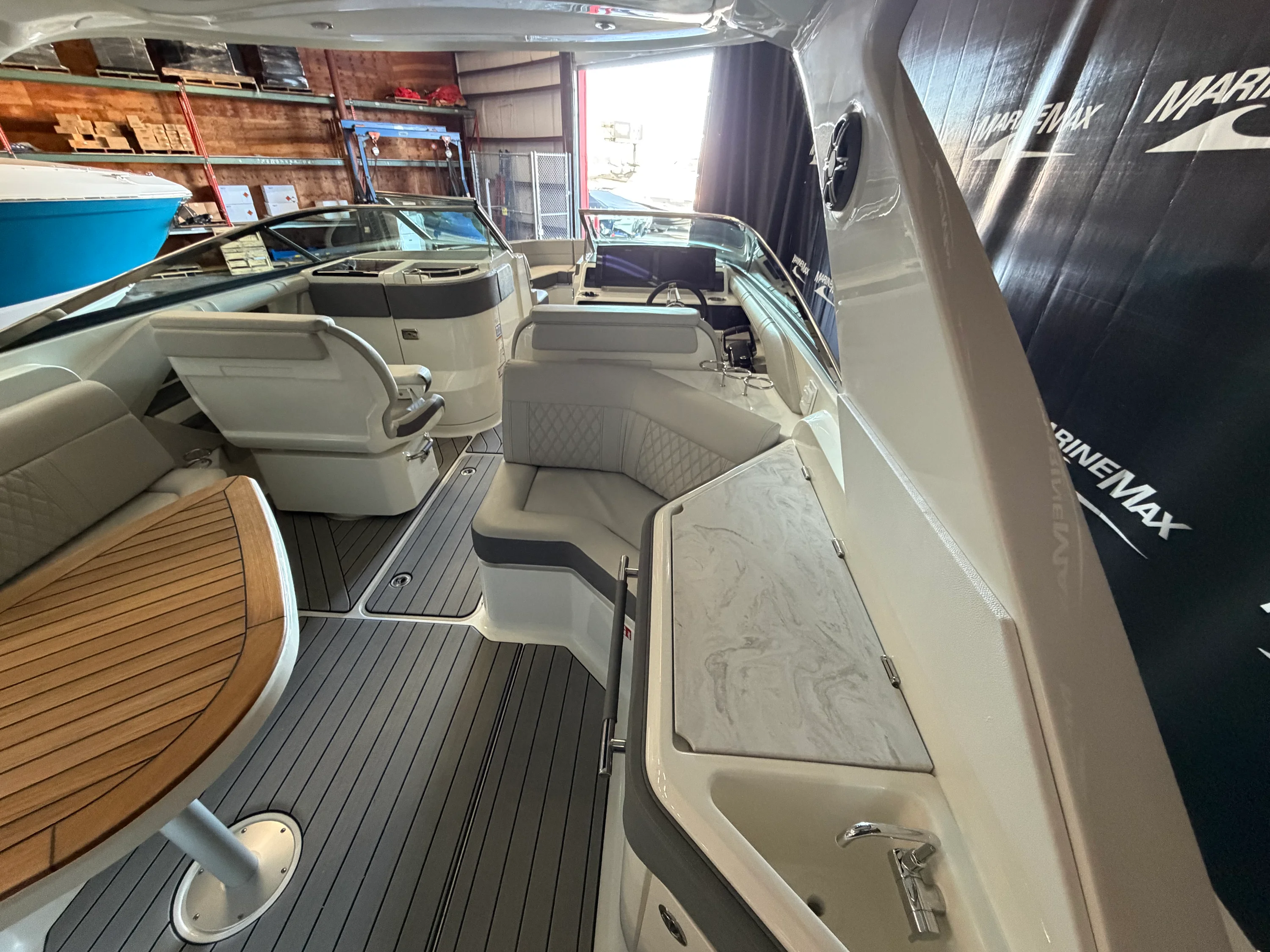 2026 Sea Ray SLX 310 Image Thumbnail #15