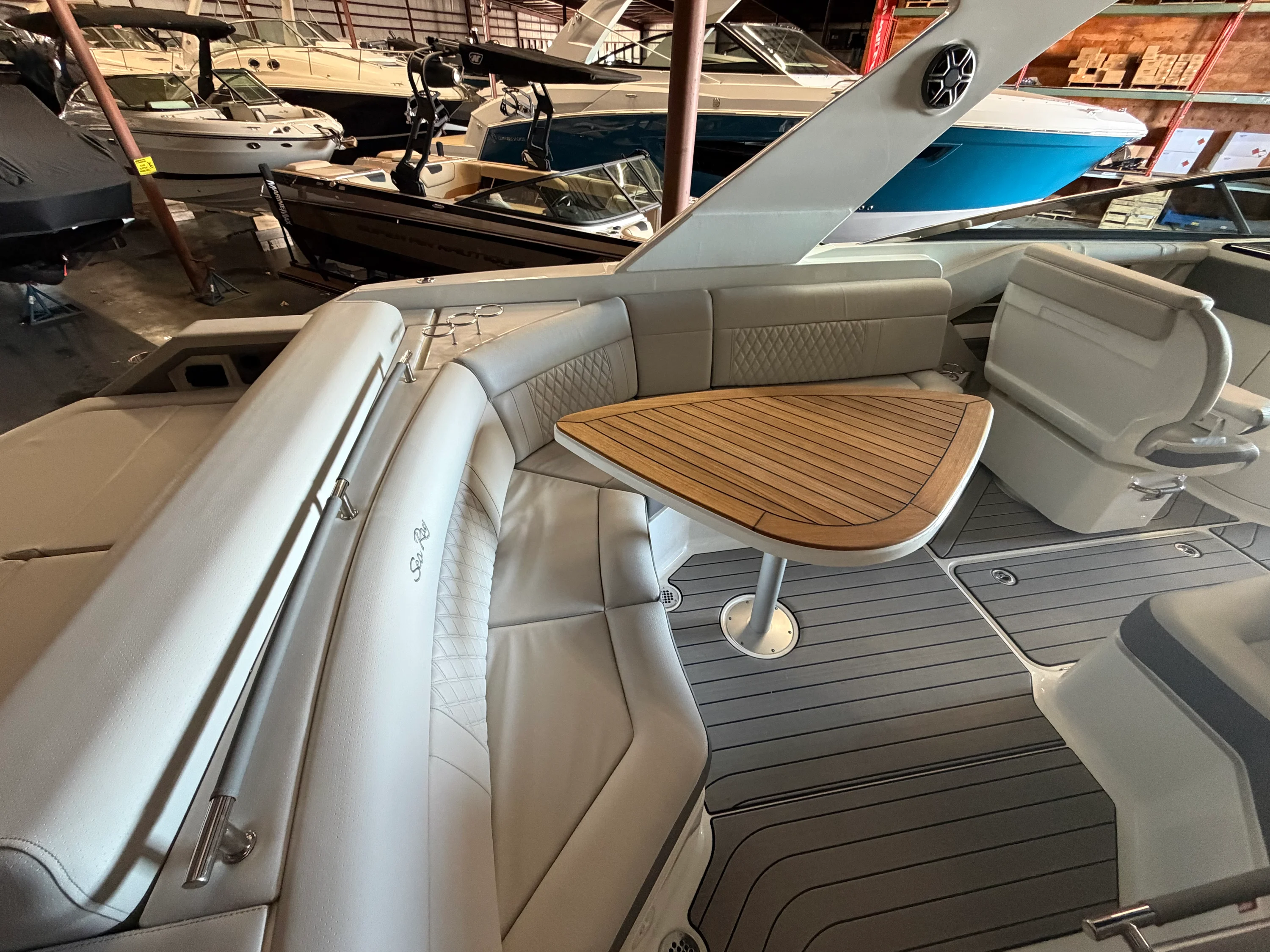 2026 Sea Ray SLX 310 Image Thumbnail #12