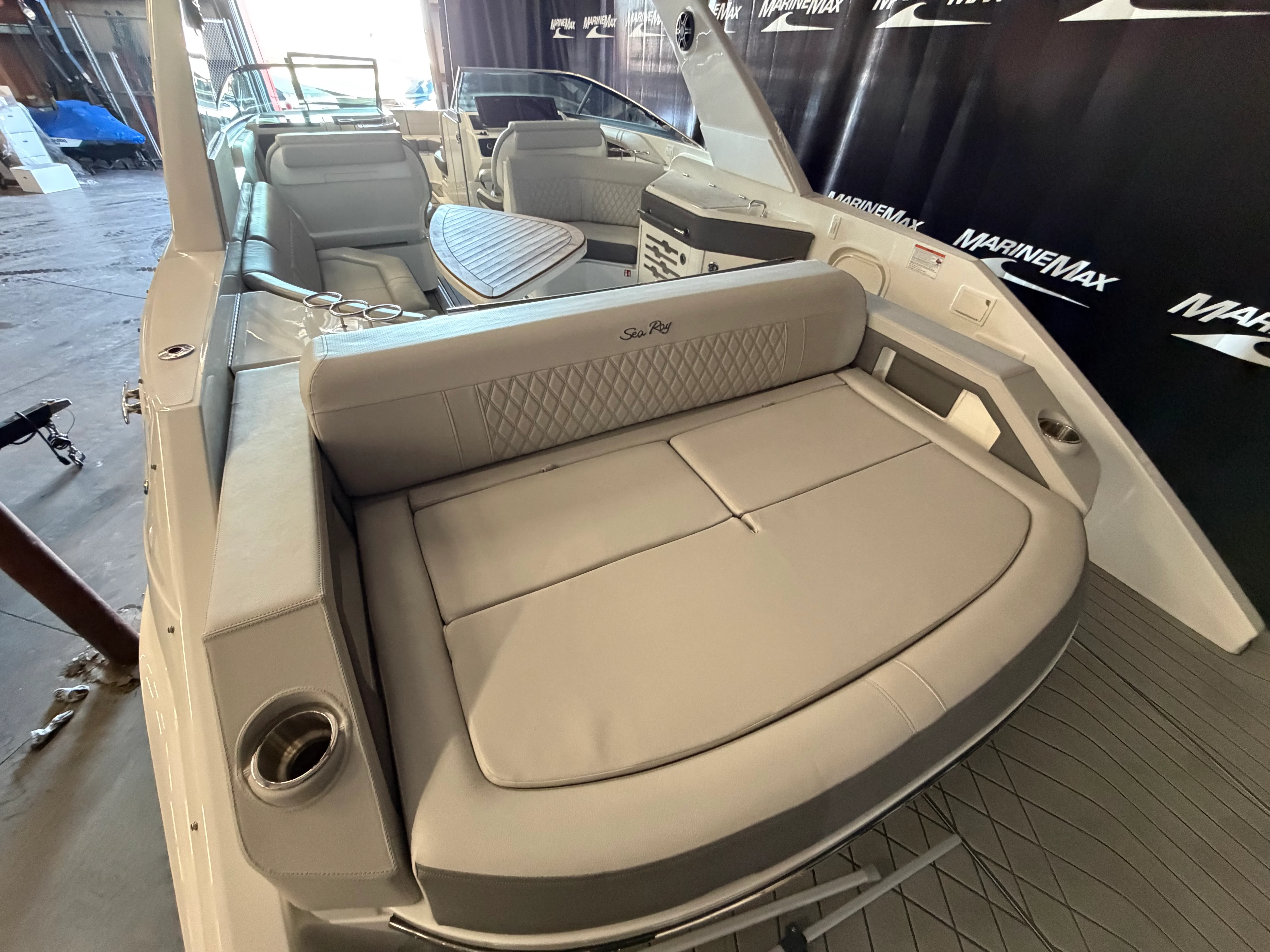 2026 Sea Ray SLX 310 Image Thumbnail #7