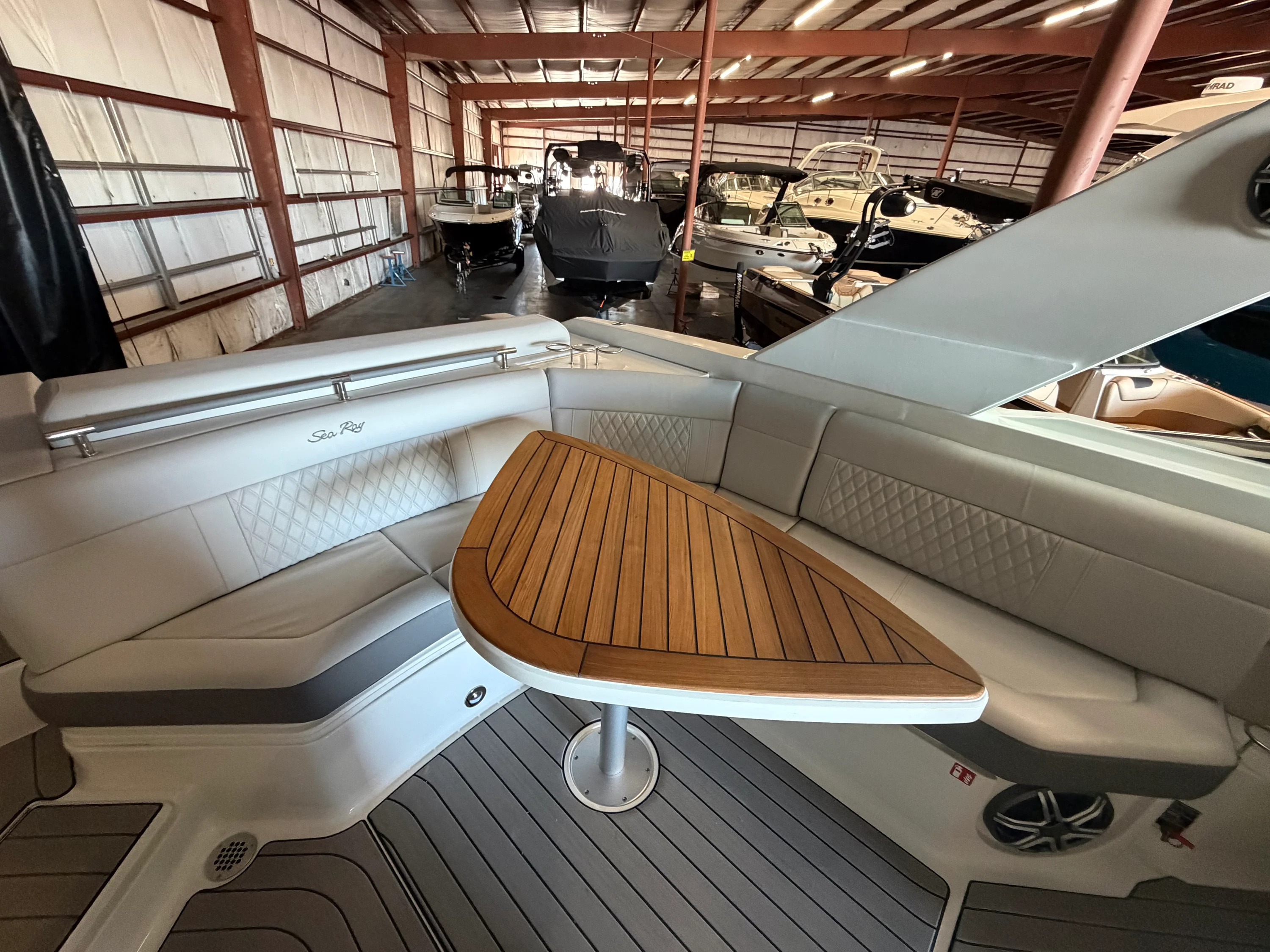 2026 Sea Ray SLX 310 Image Thumbnail #13