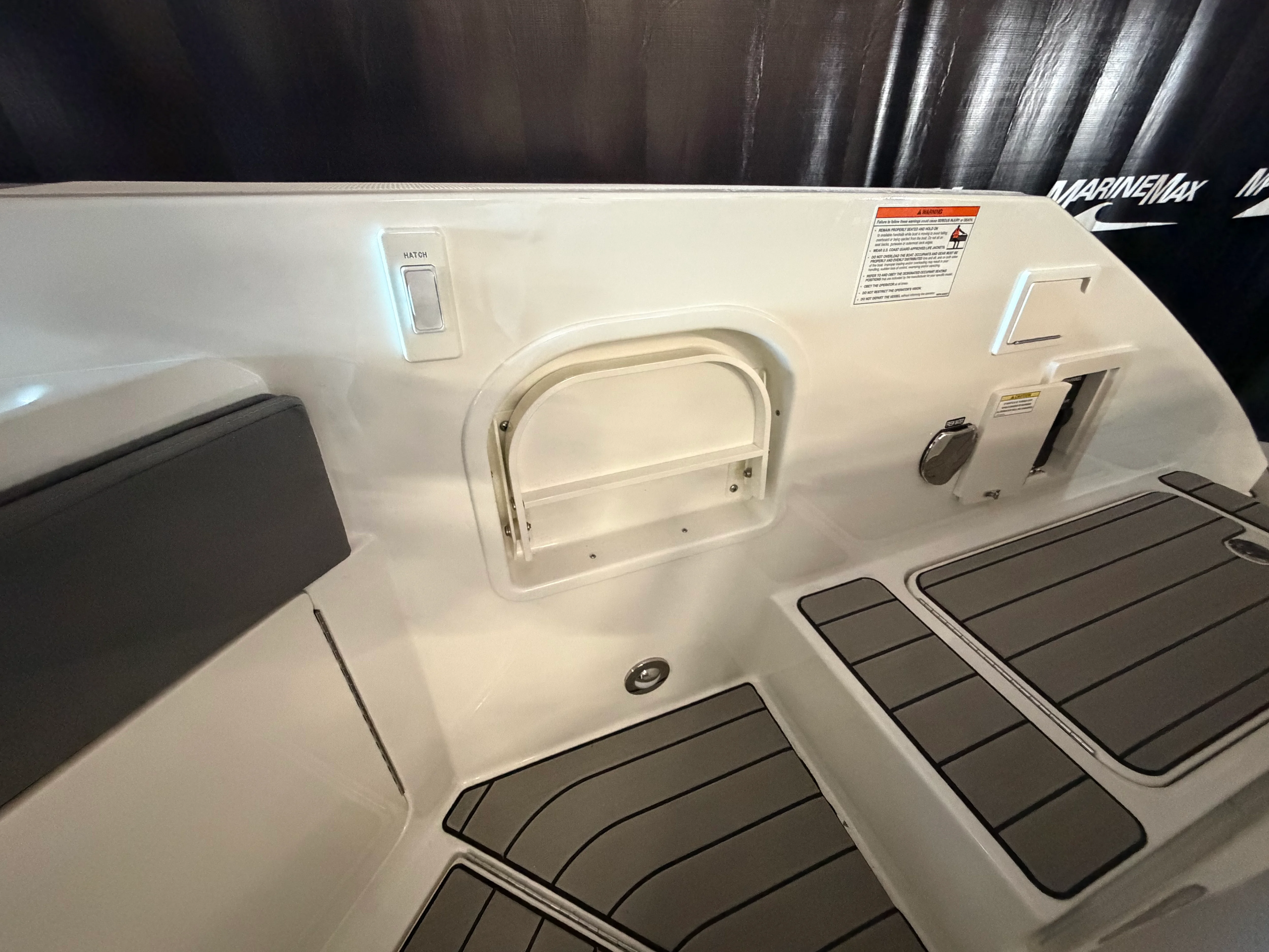 2026 Sea Ray SLX 310 Image Thumbnail #11