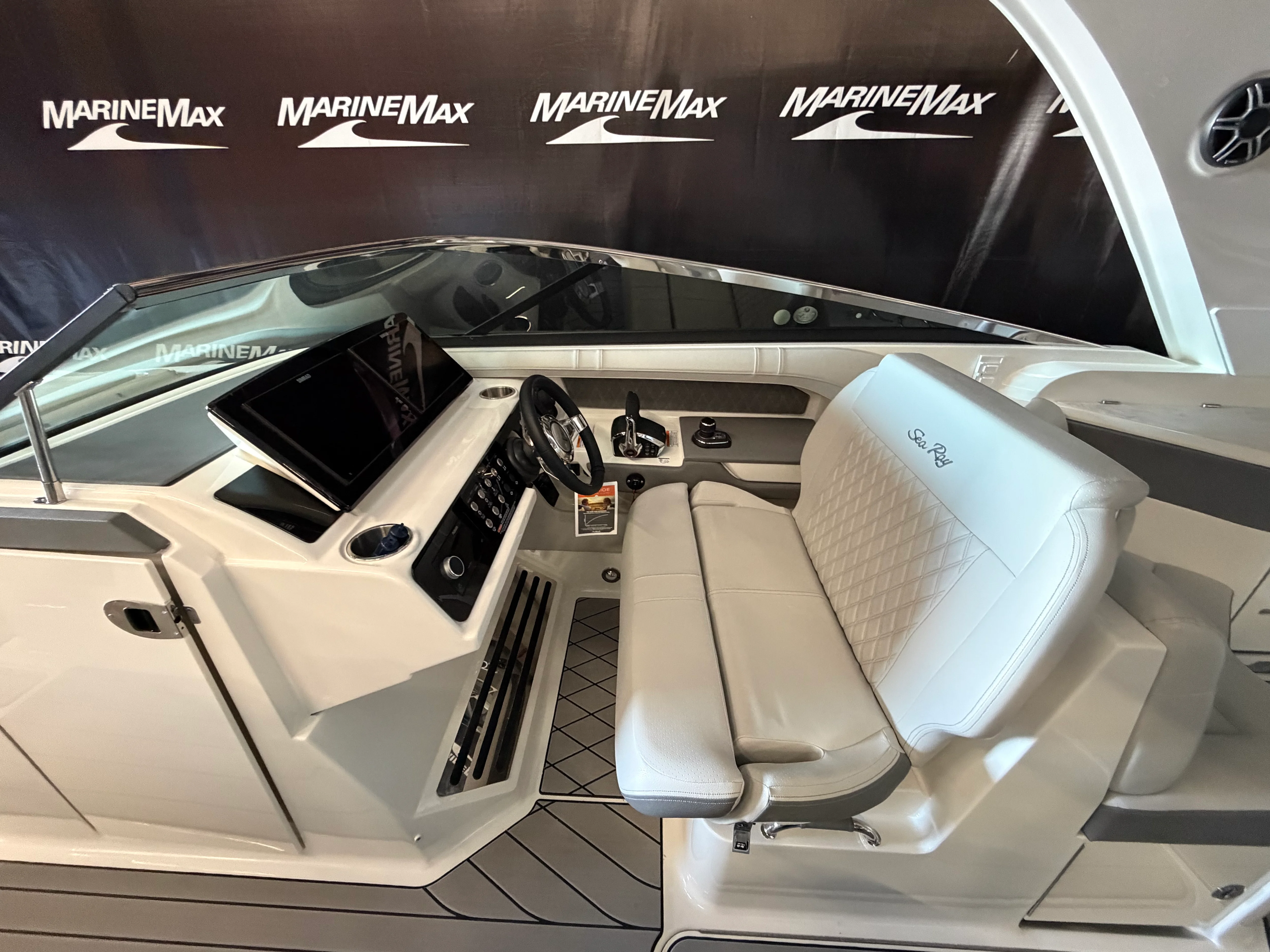 2026 Sea Ray SLX 310 Image Thumbnail #22