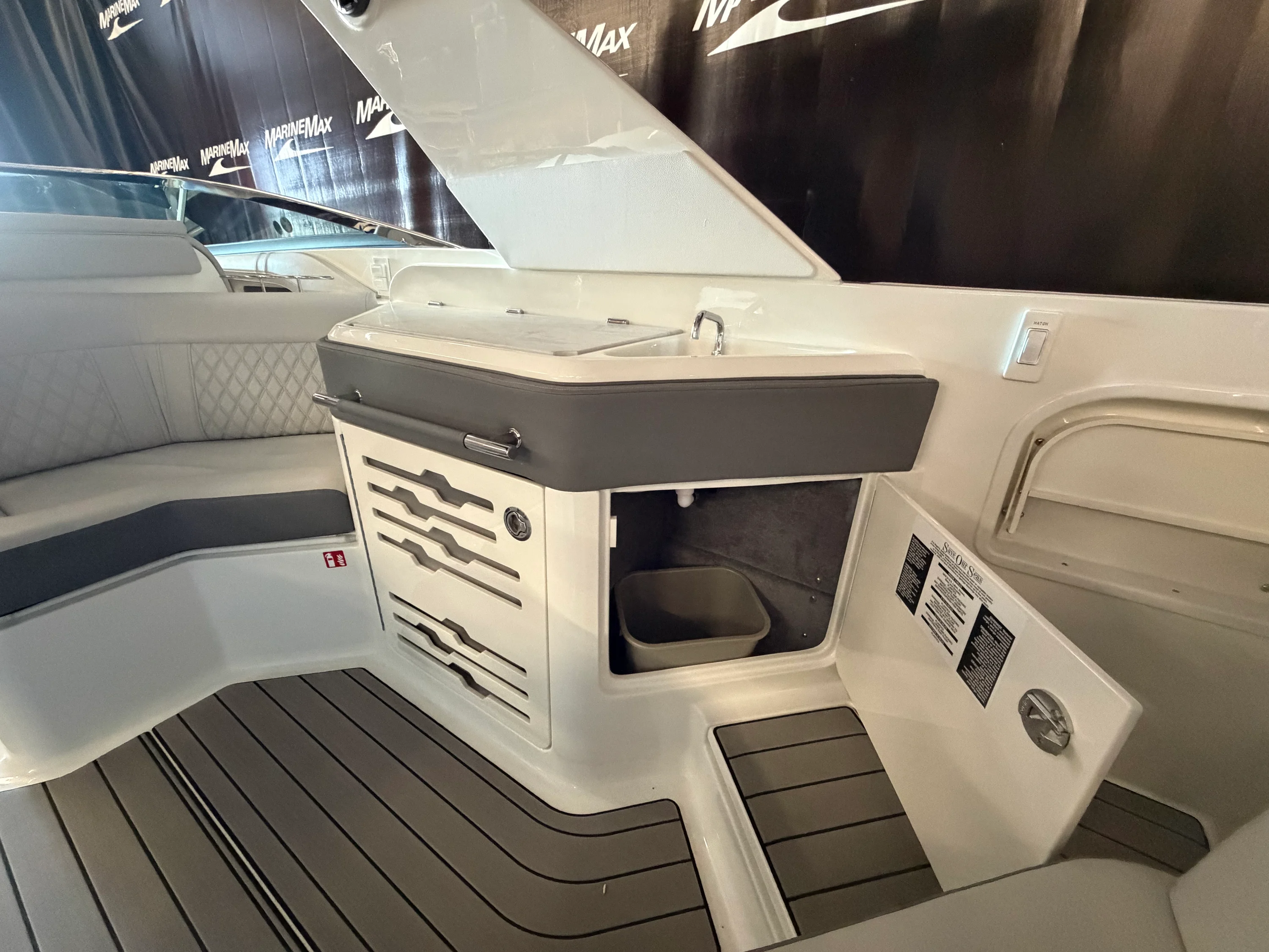 2026 Sea Ray SLX 310 Image Thumbnail #19