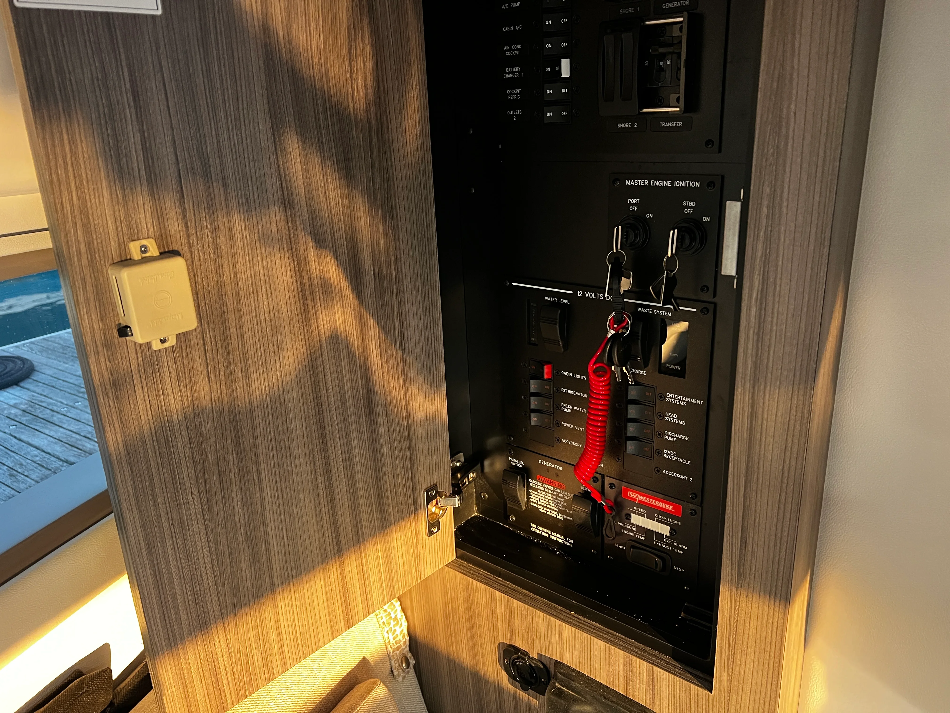 2026 Sea Ray Sundancer 320 Outboard Image Thumbnail #33