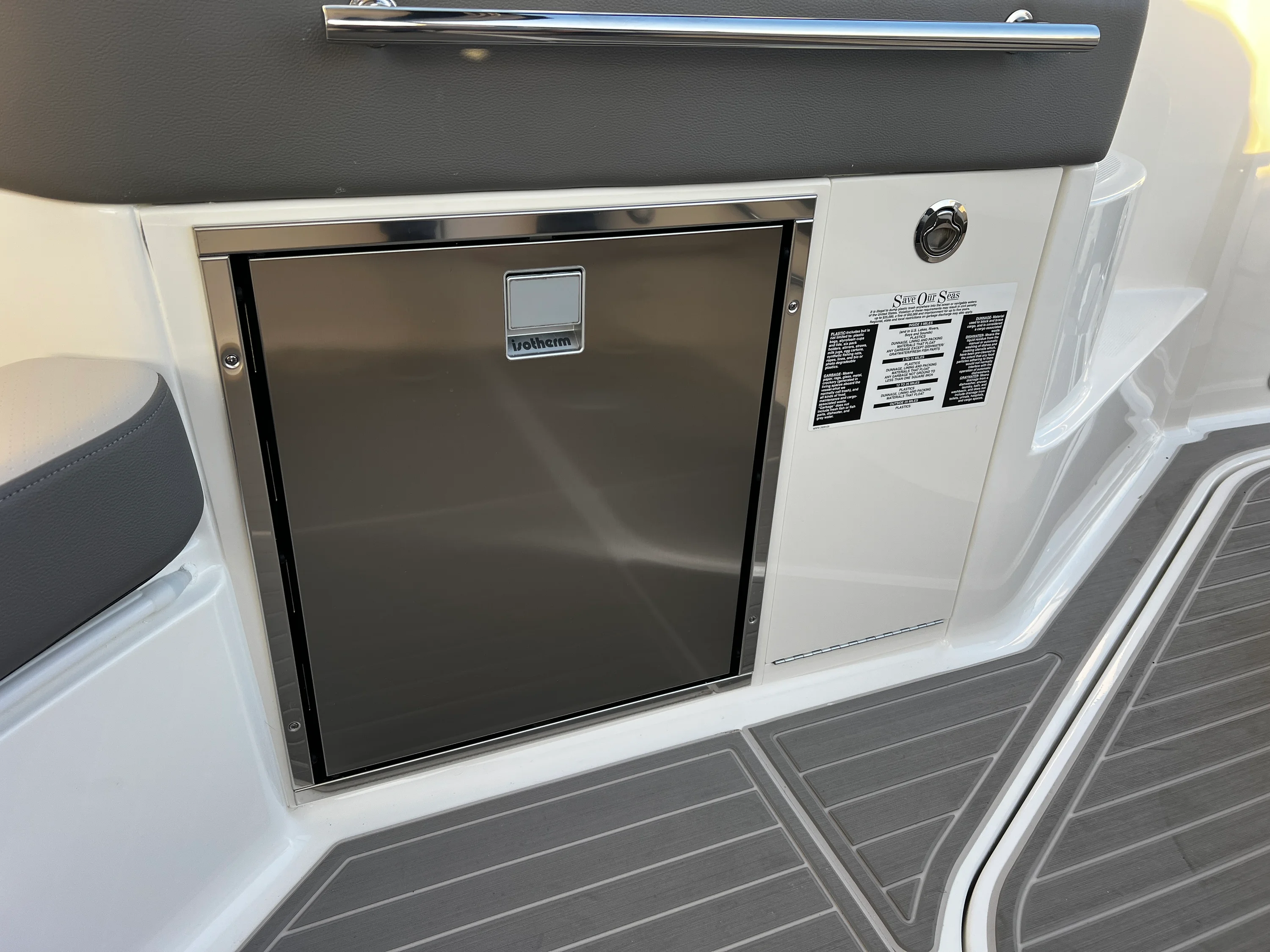 2026 Sea Ray Sundancer 320 Outboard Image Thumbnail #16