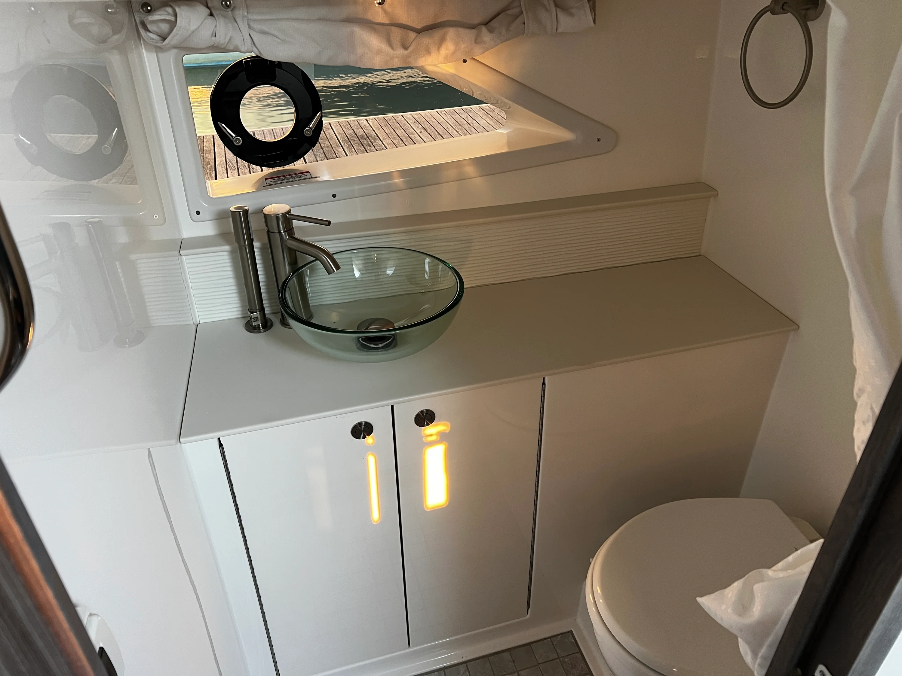 2026 Sea Ray Sundancer 320 Outboard Image Thumbnail #34