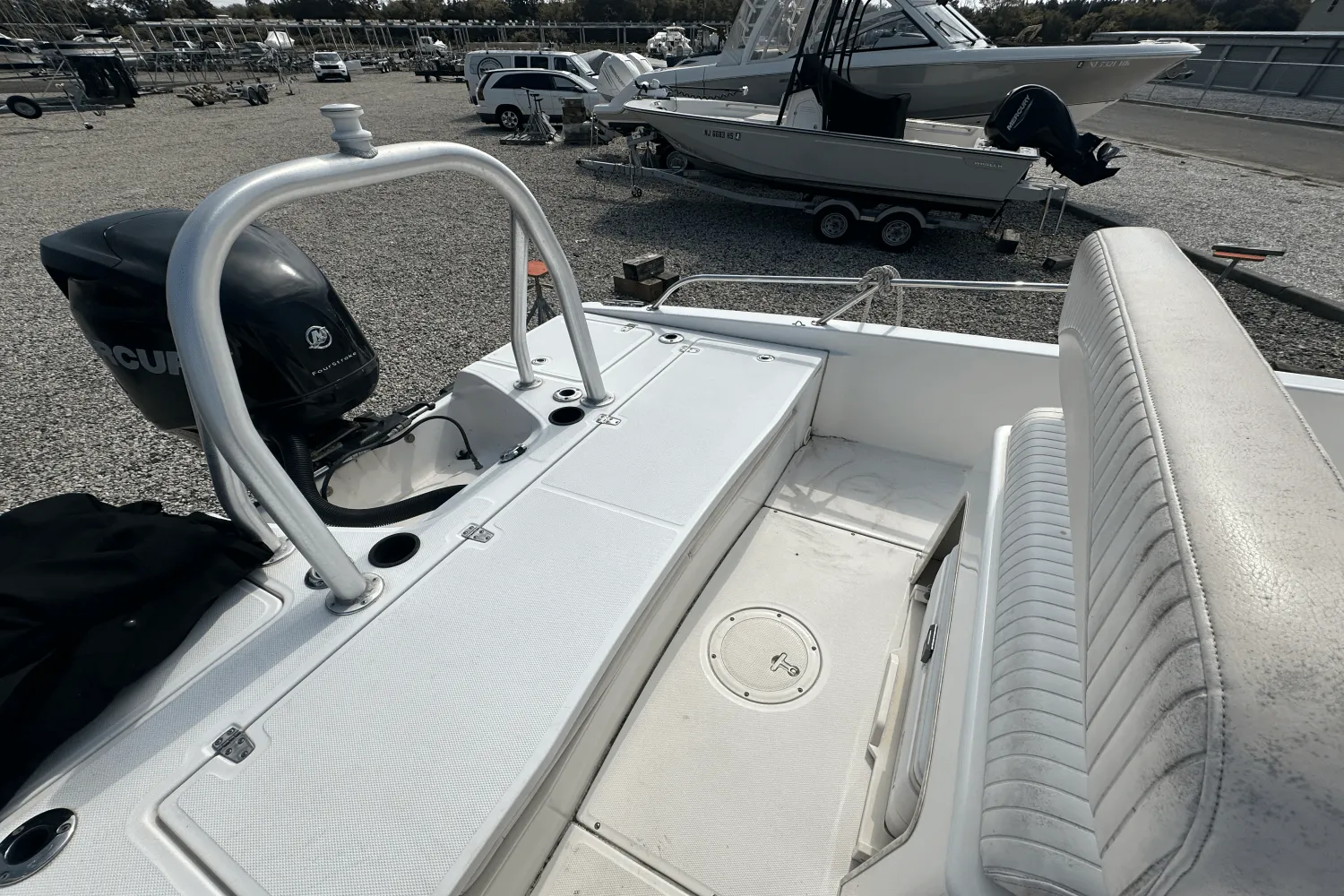 2012 Boston Whaler 200 DAUNTLESS Image Thumbnail #6