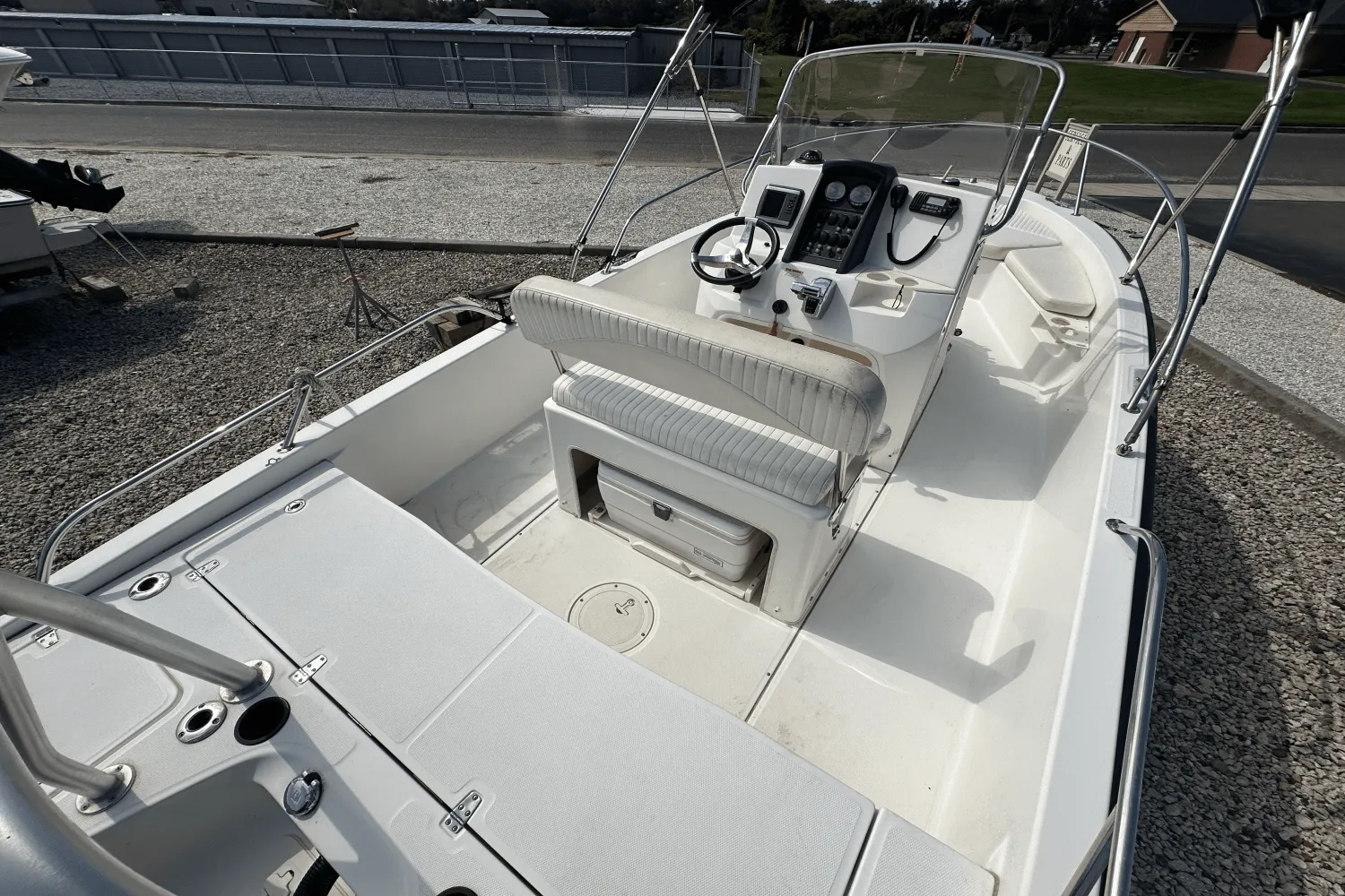 2012 Boston Whaler 200 DAUNTLESS Image Thumbnail #4
