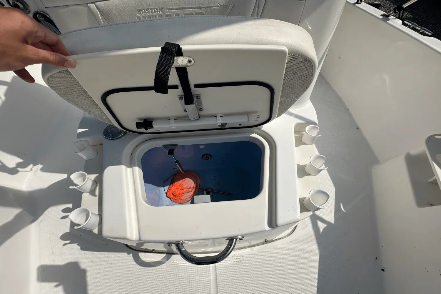 2012 Boston Whaler 200 DAUNTLESS Image Thumbnail #16