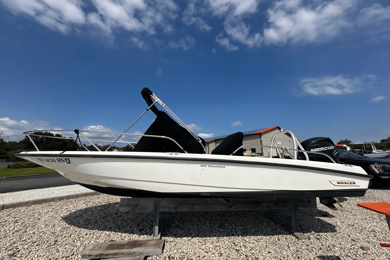 2012 Boston Whaler 200 DAUNTLESS Image Thumbnail #0