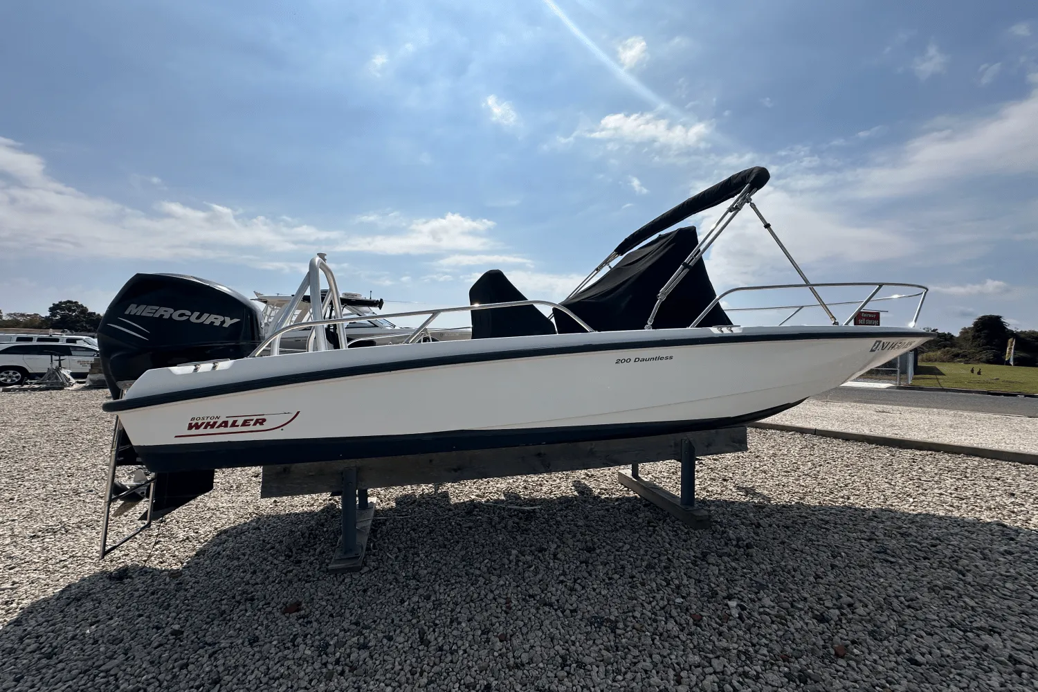 2012 Boston Whaler 200 DAUNTLESS Image Thumbnail #1