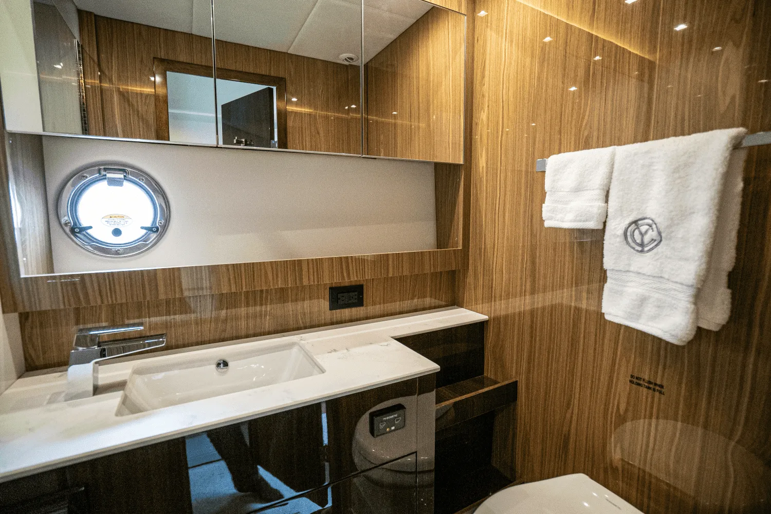2022 Cruisers Yachts 54 CANTIUS Image Thumbnail #27