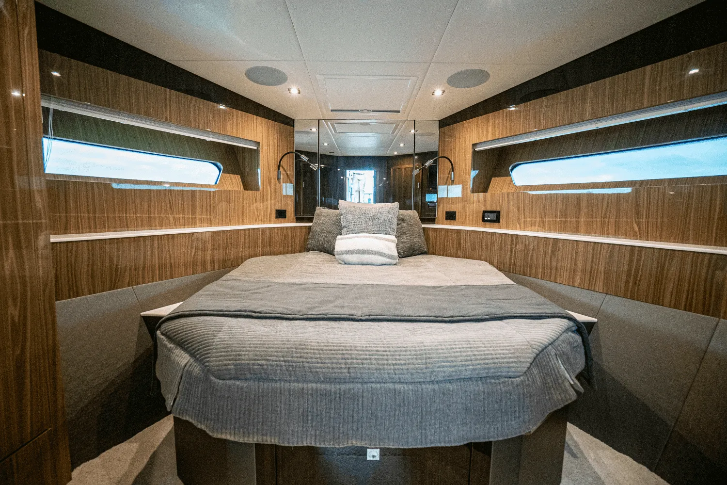 2022 Cruisers Yachts 54 CANTIUS Image Thumbnail #29
