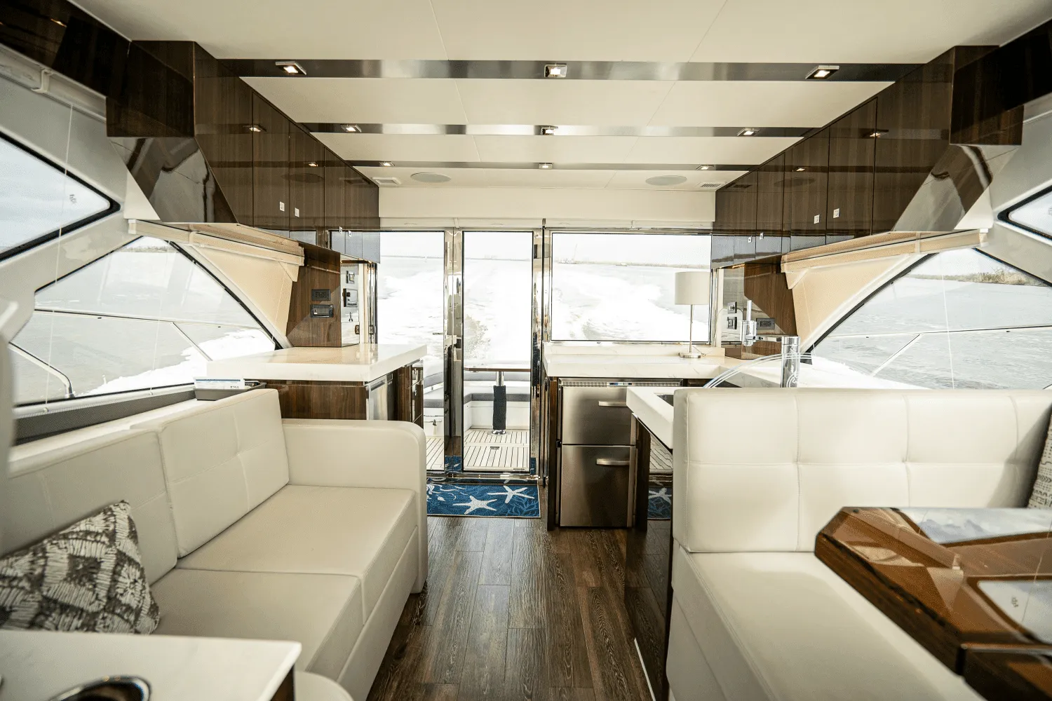 2022 Cruisers Yachts 54 CANTIUS Image Thumbnail #11