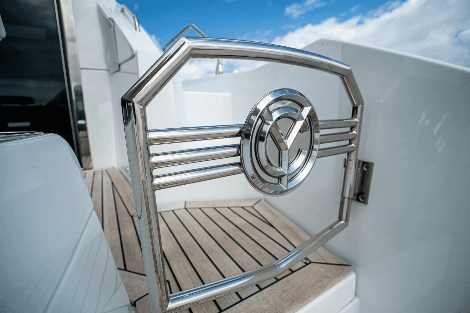 2022 Cruisers Yachts 54 CANTIUS Image Thumbnail #1