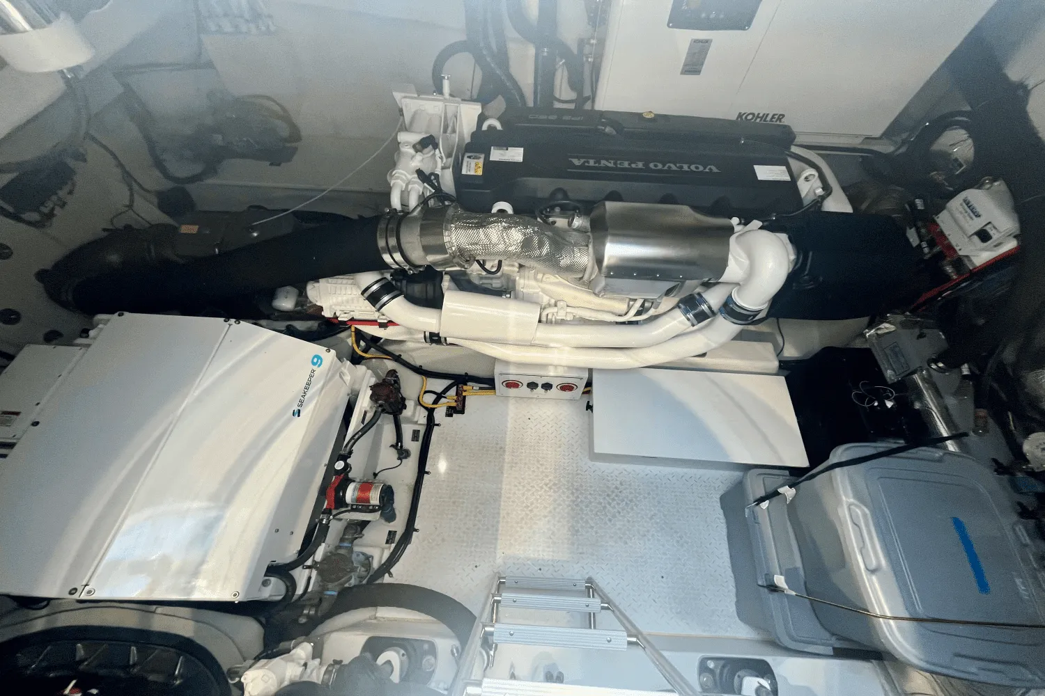 2022 Cruisers Yachts 54 CANTIUS Image Thumbnail #43