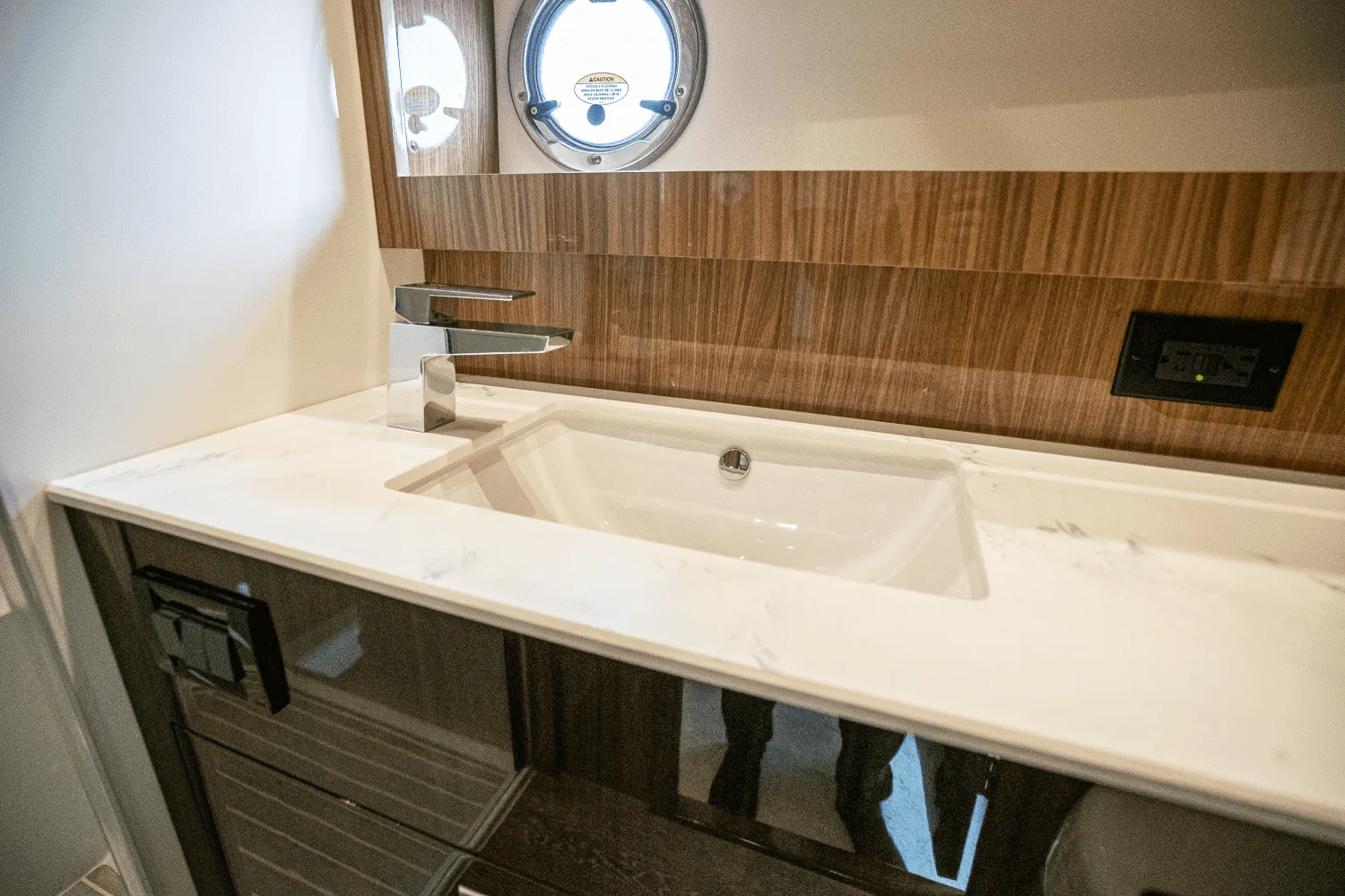 2022 Cruisers Yachts 54 CANTIUS Image Thumbnail #24