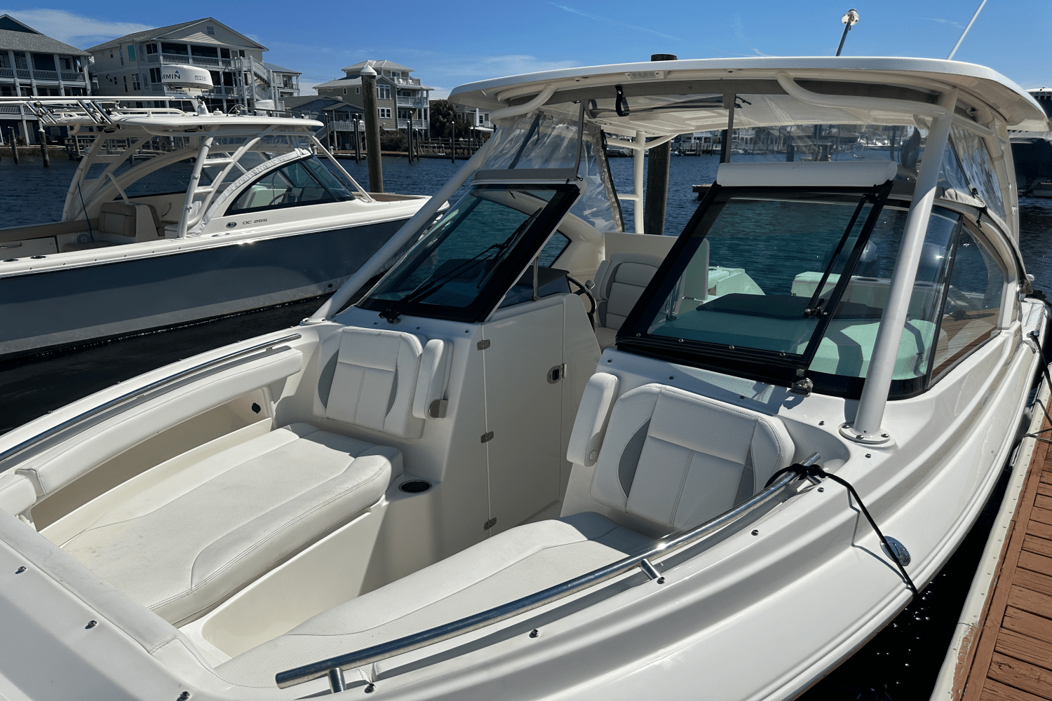 2021 Pursuit DC 266 Image Thumbnail #14