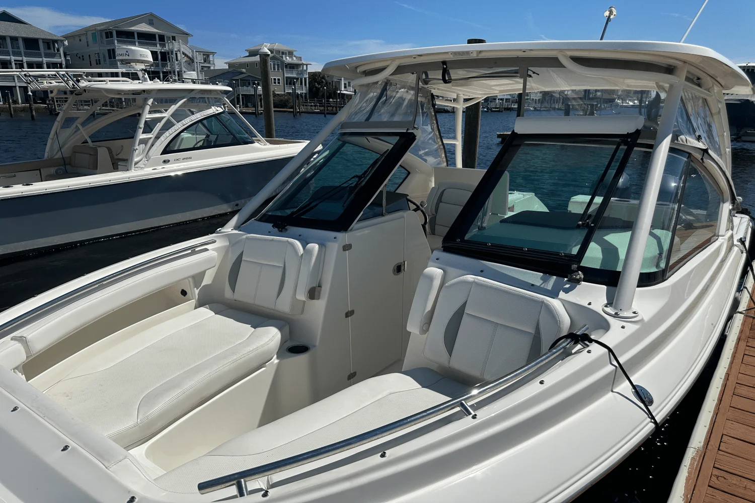 2021 Pursuit DC 266 Image Thumbnail #14