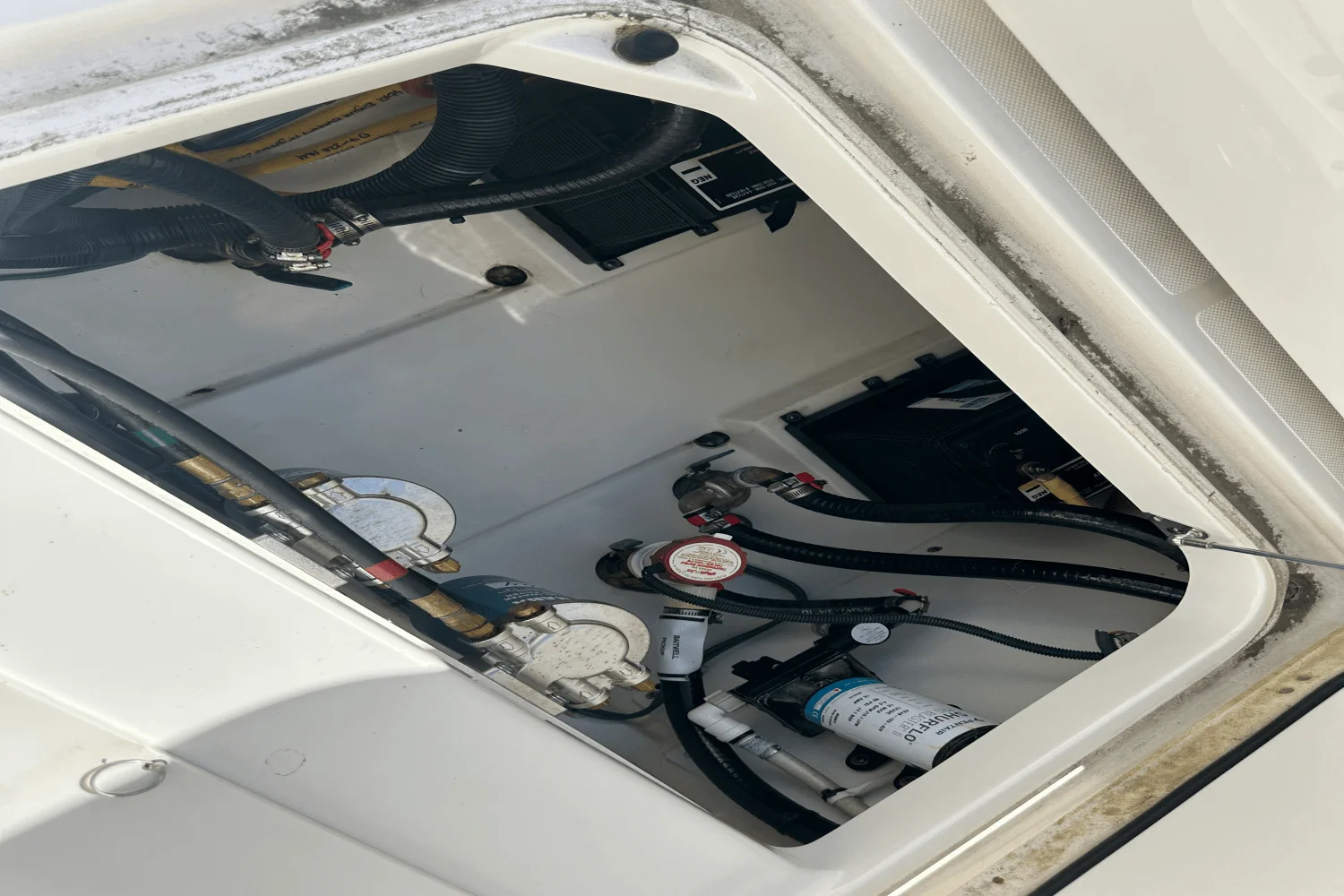 2021 Pursuit DC 266 Image Thumbnail #28